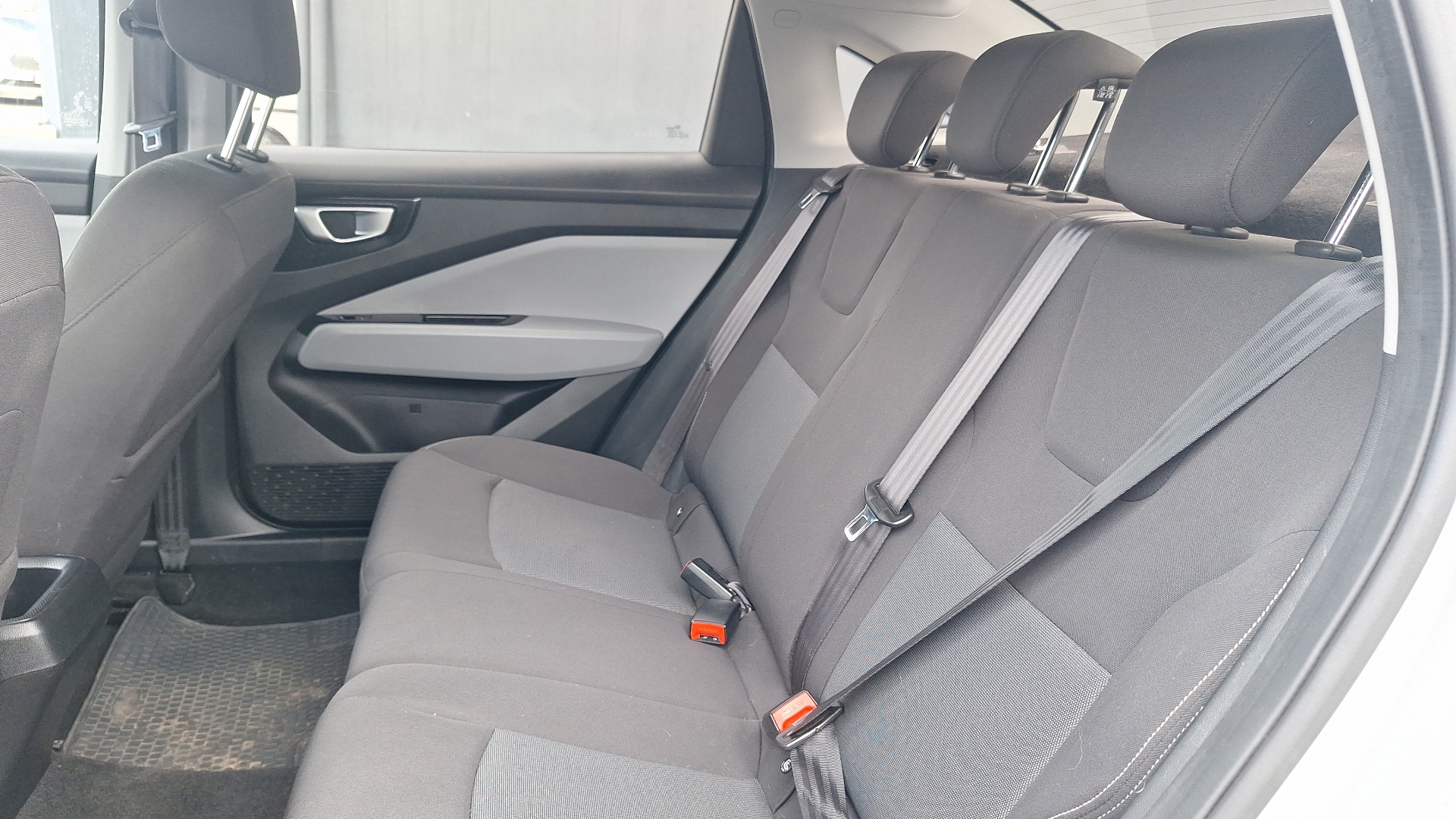 Chevrolet Sail — foto 13 de 15
