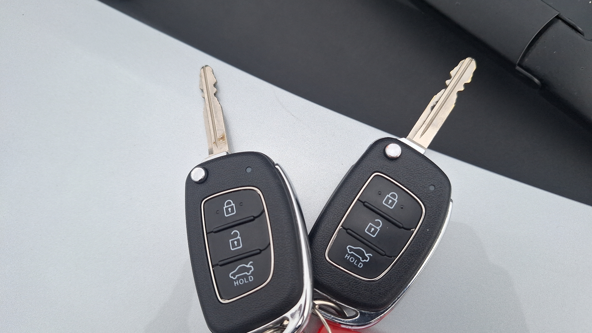 Hyundai Grand I10 — foto 7 de 15