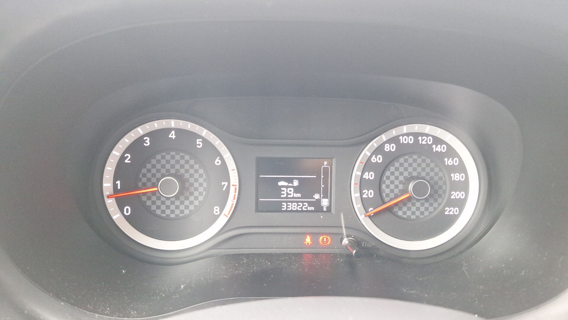 Hyundai Grand I10 — foto 9 de 15