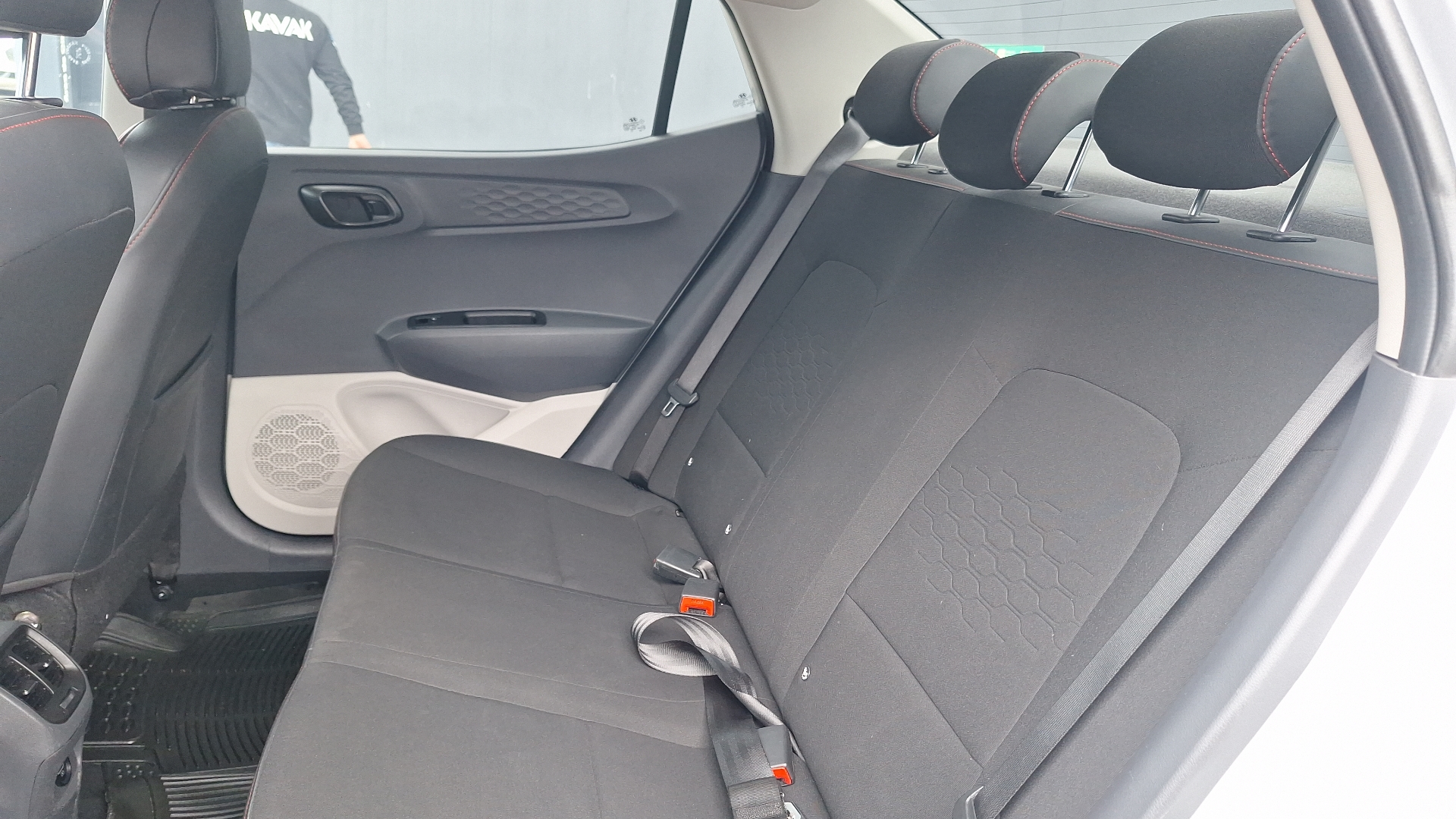 Hyundai Grand I10 — foto 13 de 15