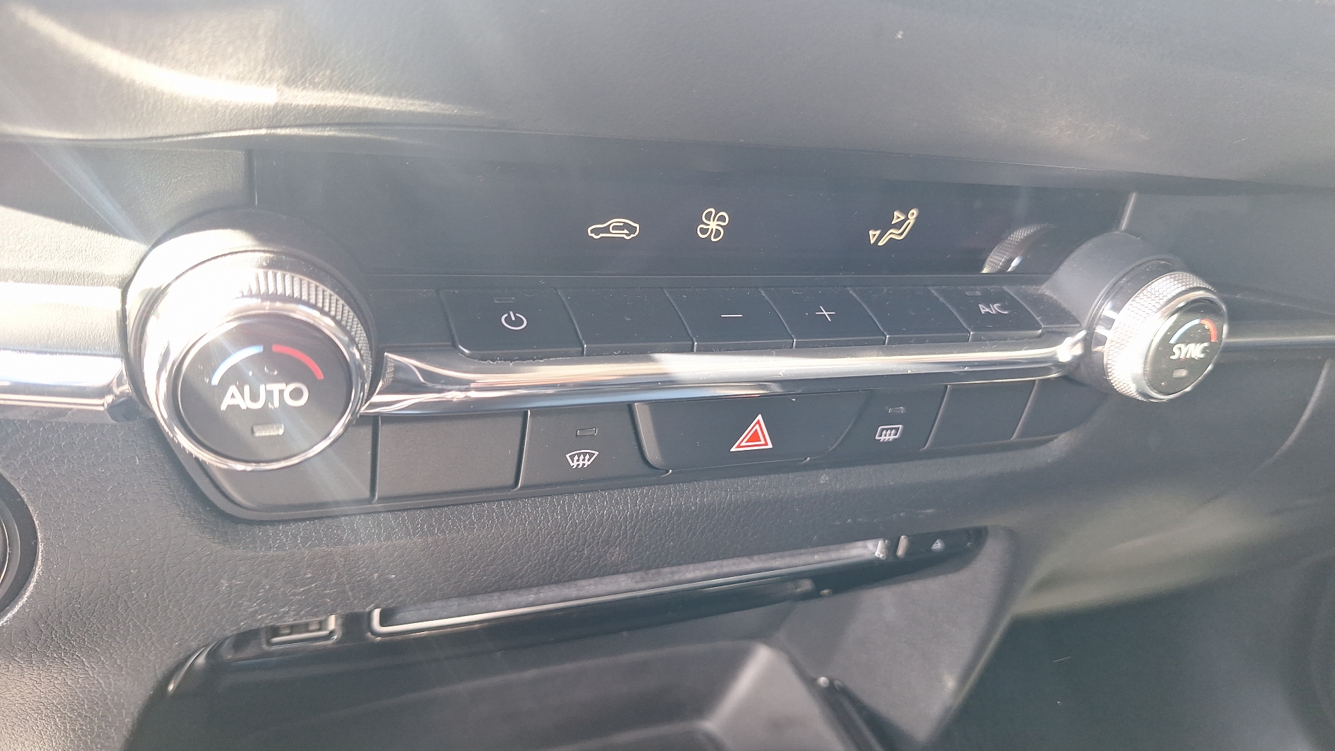 Mazda CX-30 — foto 15 de 15
