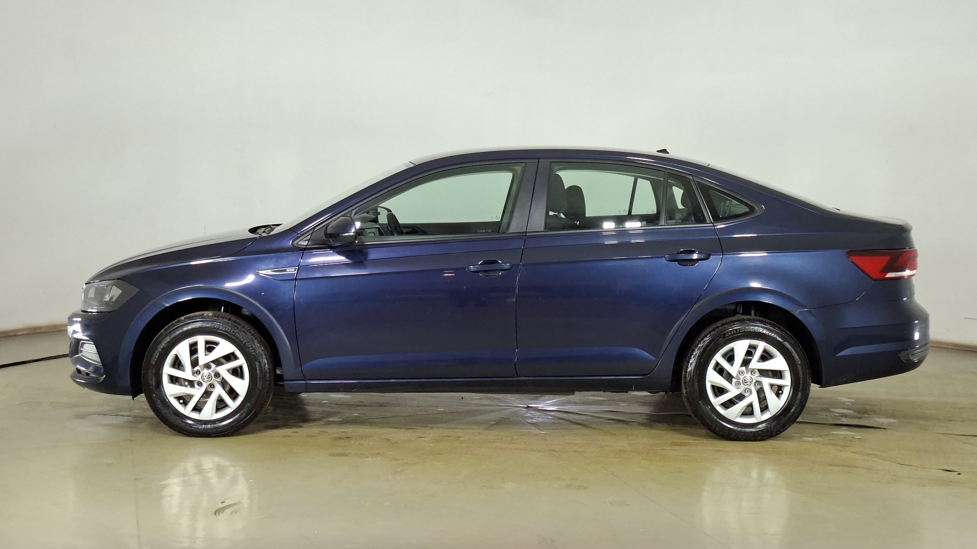 Volkswagen Virtus — foto 7 de 15