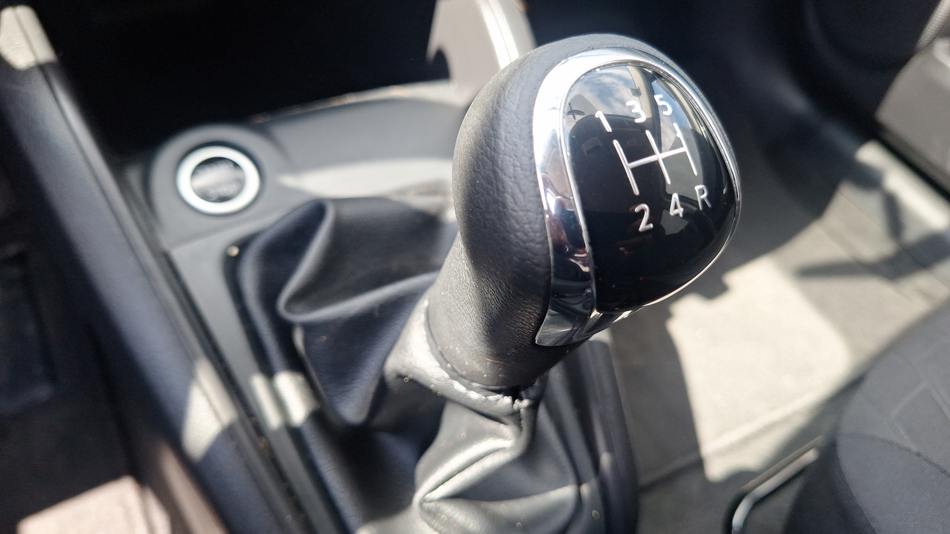 Nissan Kicks — foto 11 de 15