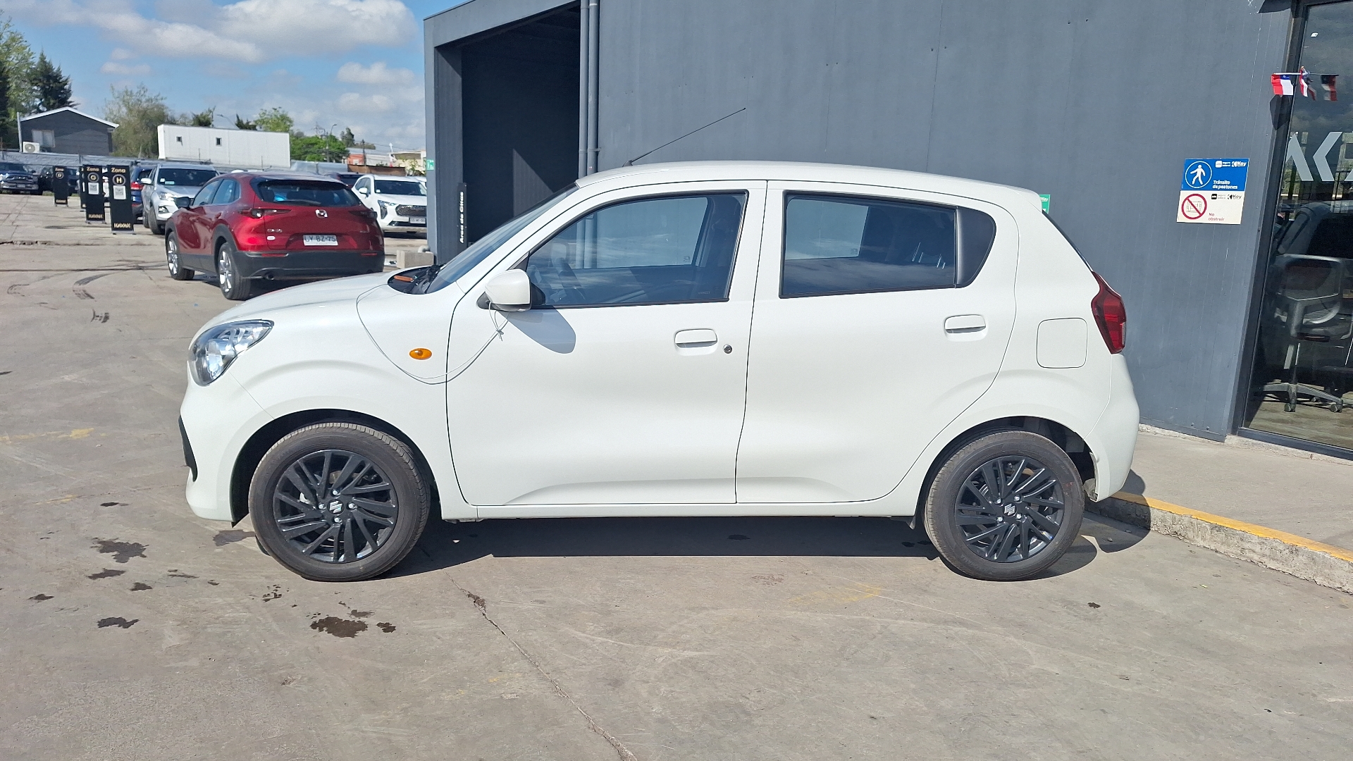 Suzuki Celerio — foto 2 de 15