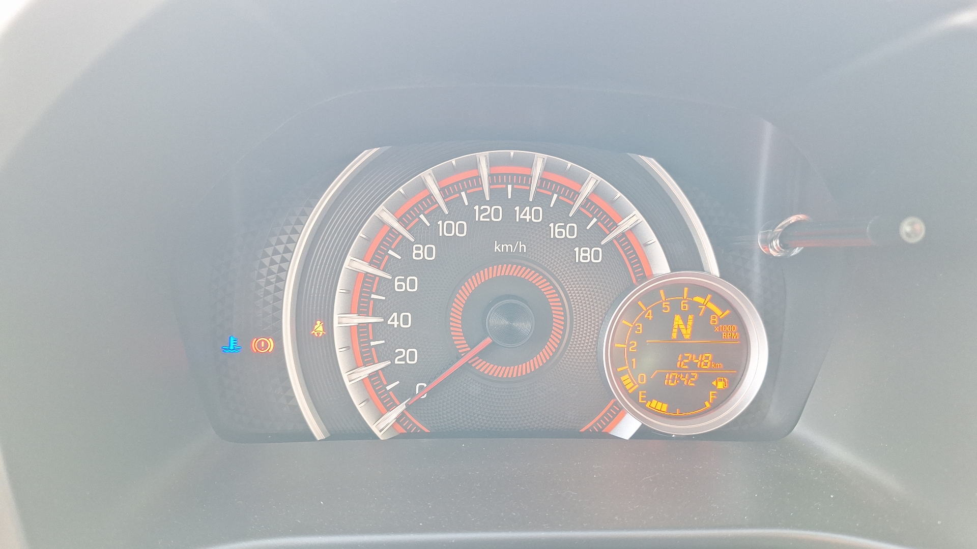 Suzuki Celerio — foto 9 de 15