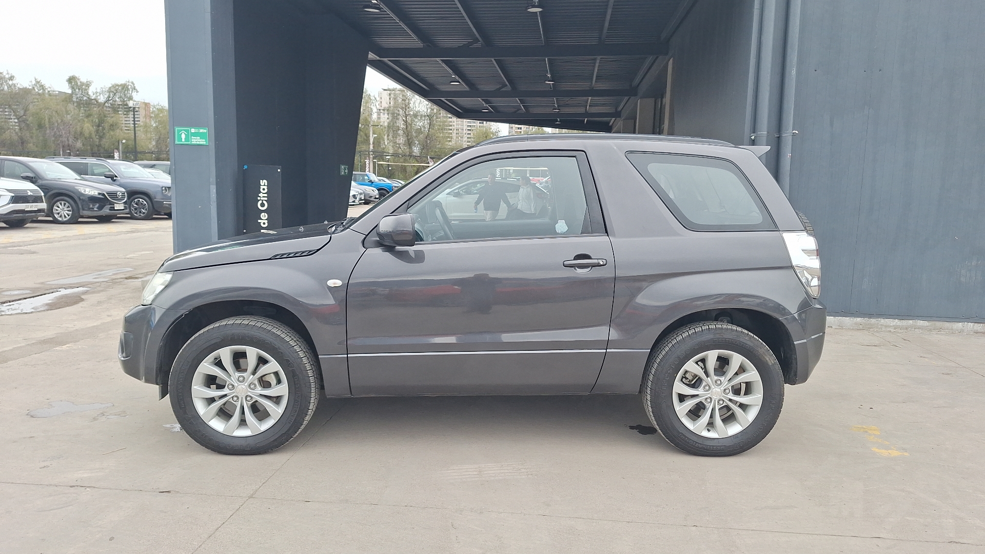 Suzuki Grand Vitara — foto 2 de 14