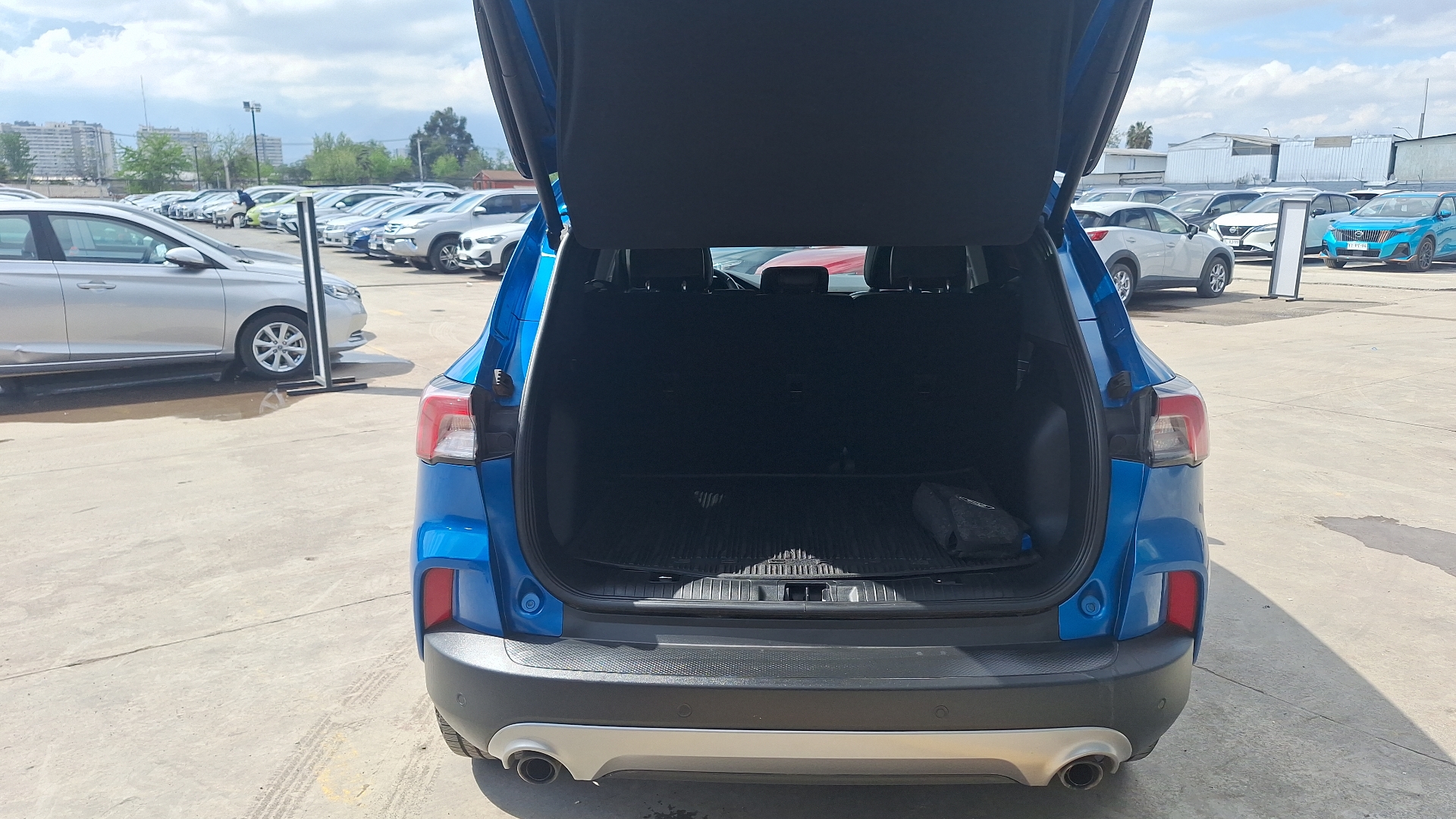 Ford Escape — foto 4 de 16