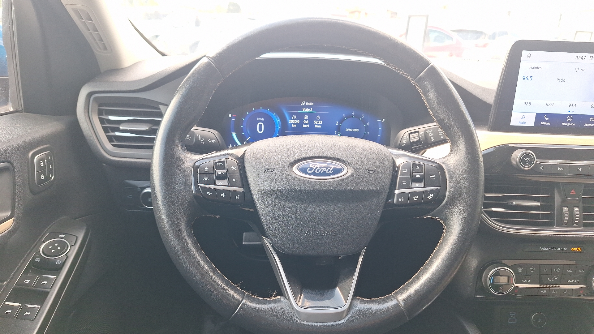 Ford Escape — foto 8 de 16