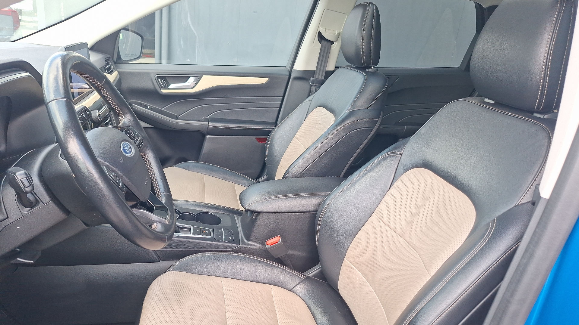 Ford Escape — foto 15 de 16