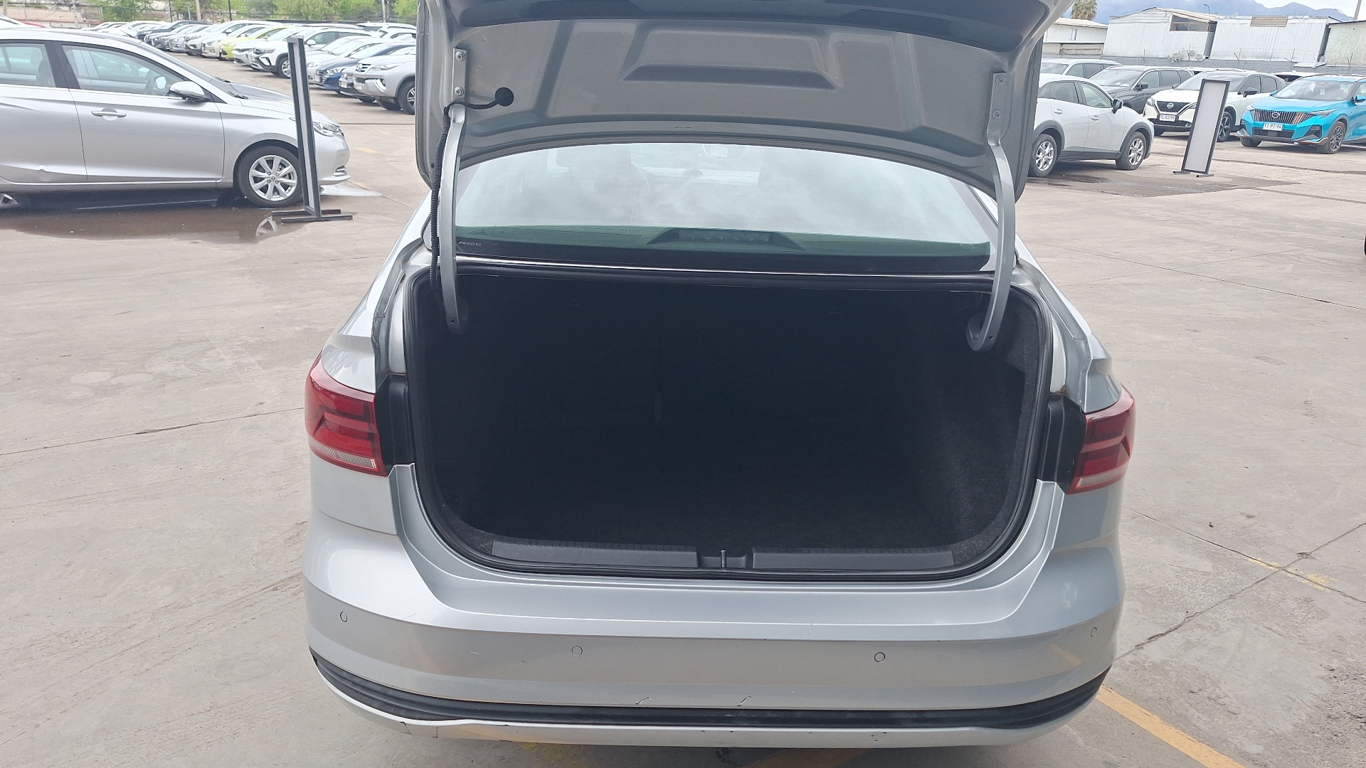 Volkswagen Virtus — foto 4 de 14