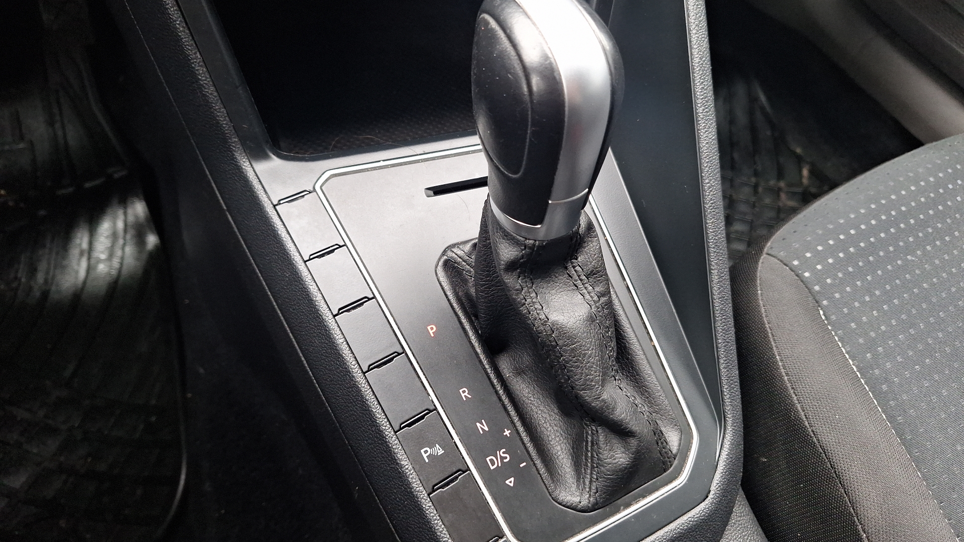 Volkswagen Virtus — foto 11 de 14