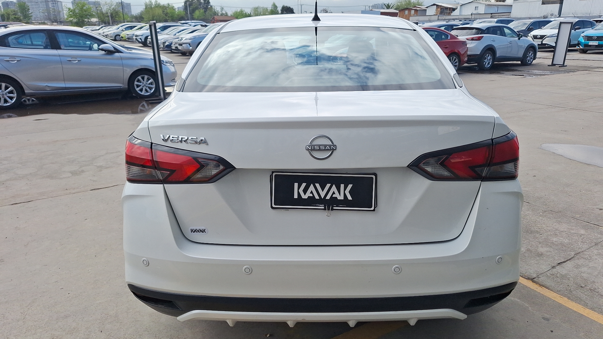 Nissan Versa — foto 3 de 14