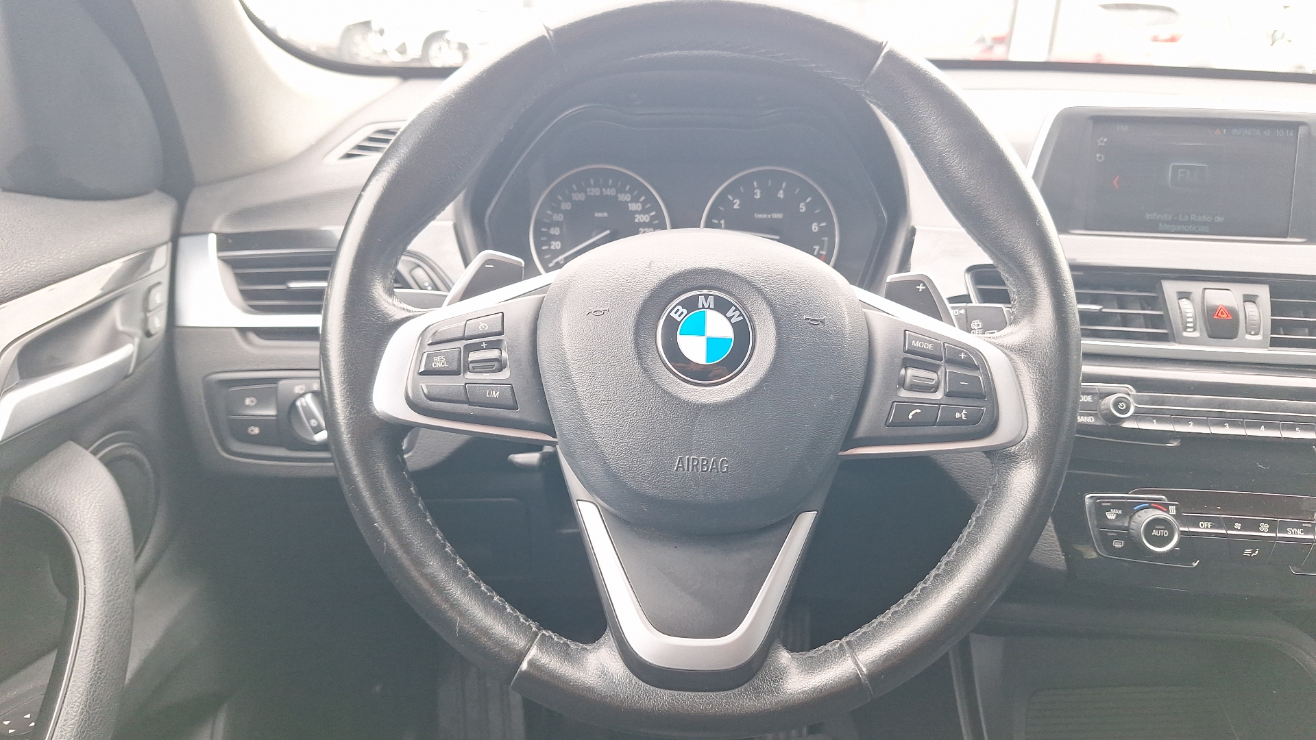 BMW X1 — foto 8 de 15