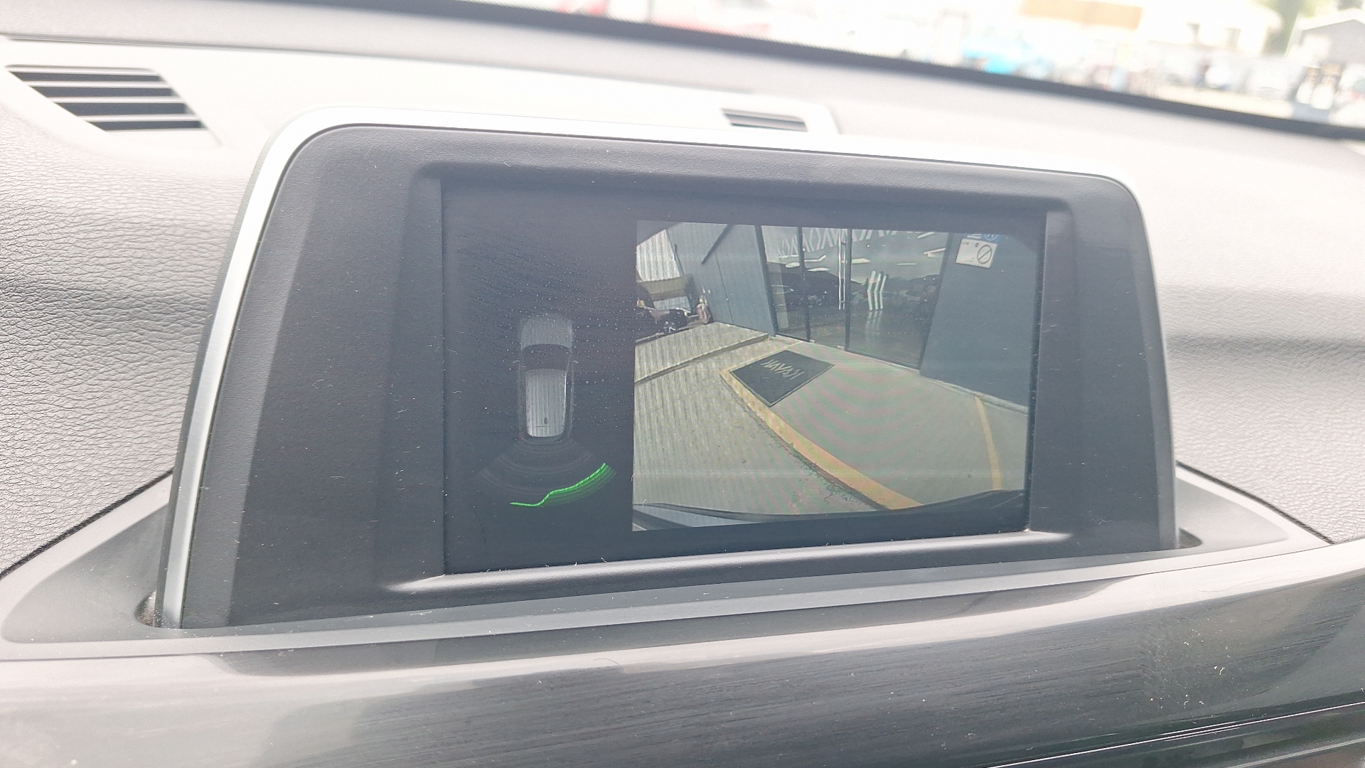 BMW X1 — foto 12 de 15