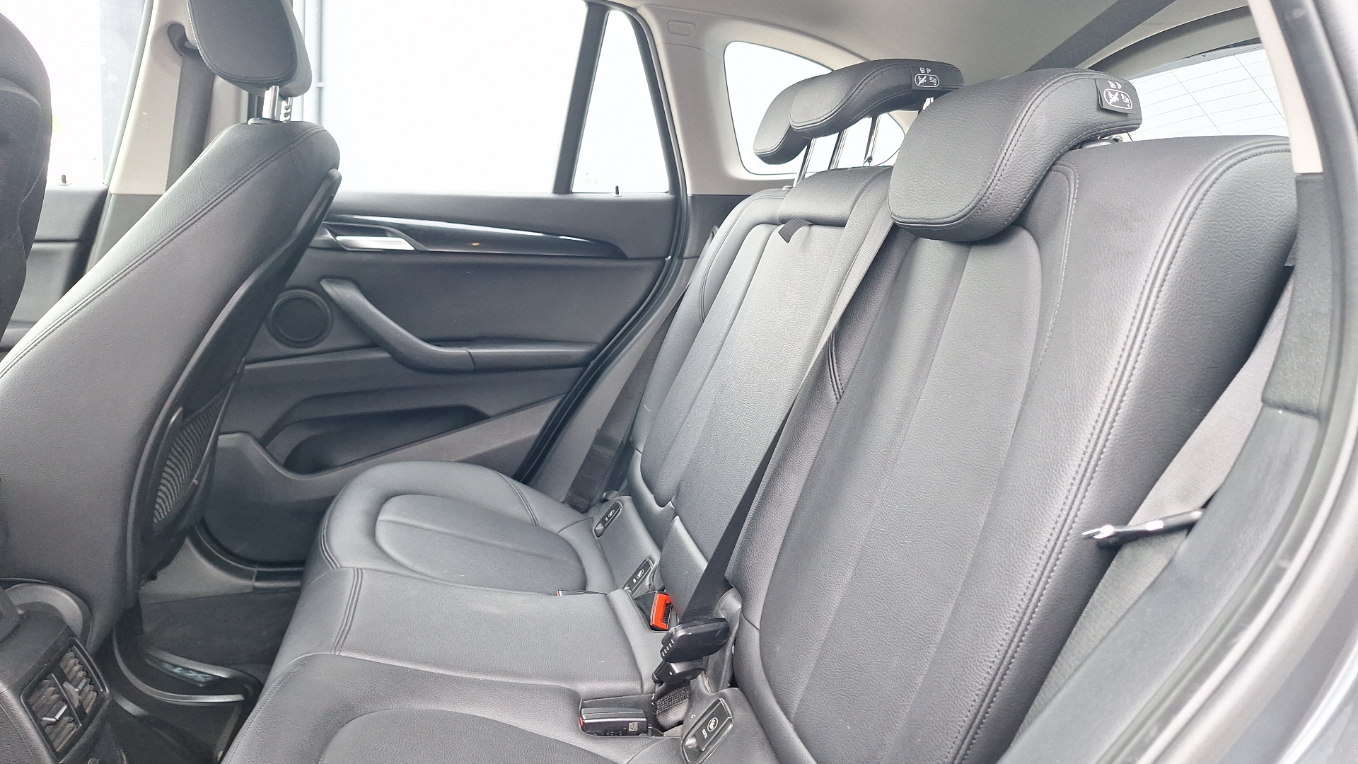 BMW X1 — foto 13 de 15