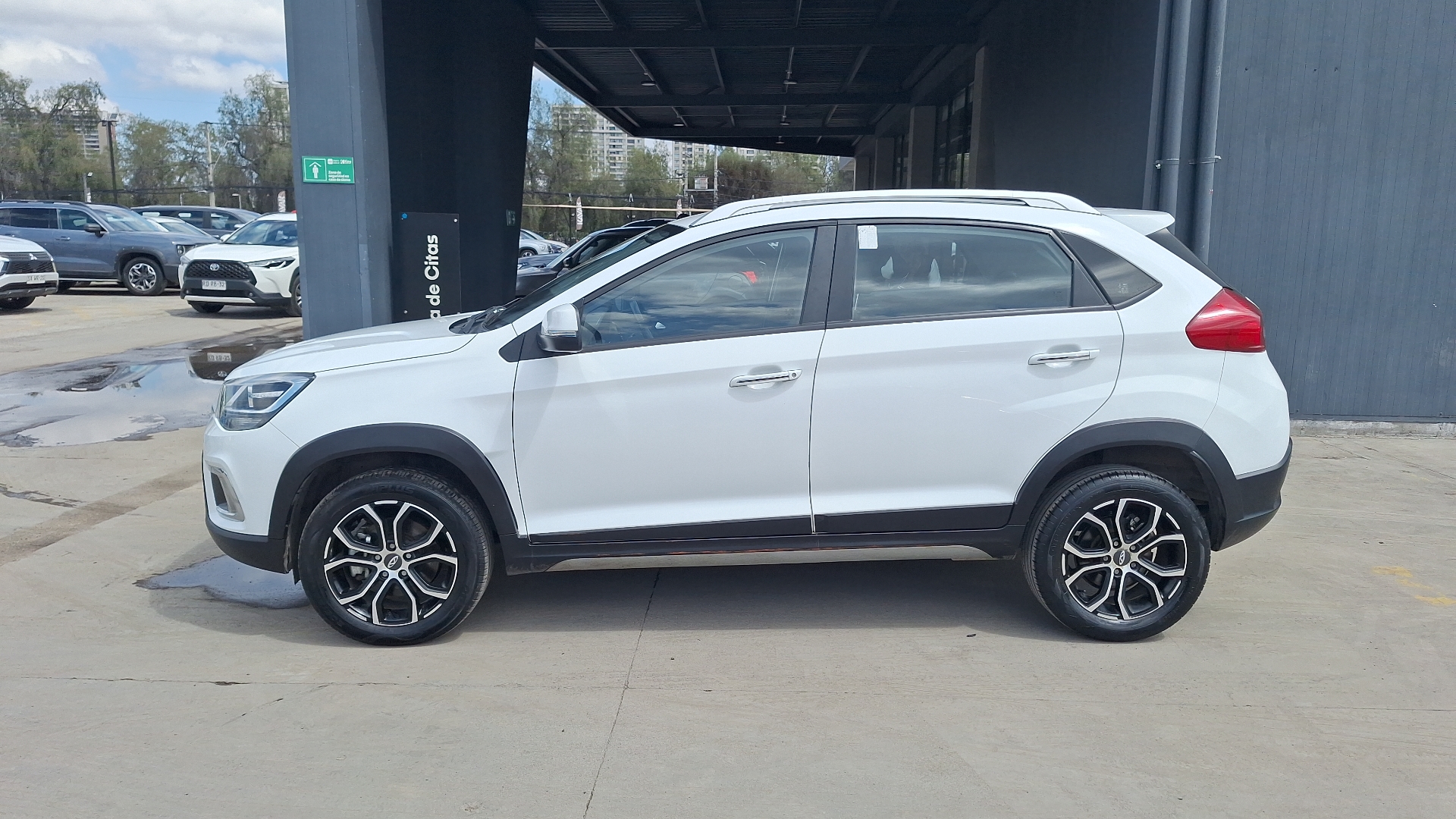 Chery Tiggo 2 — foto 2 de 15