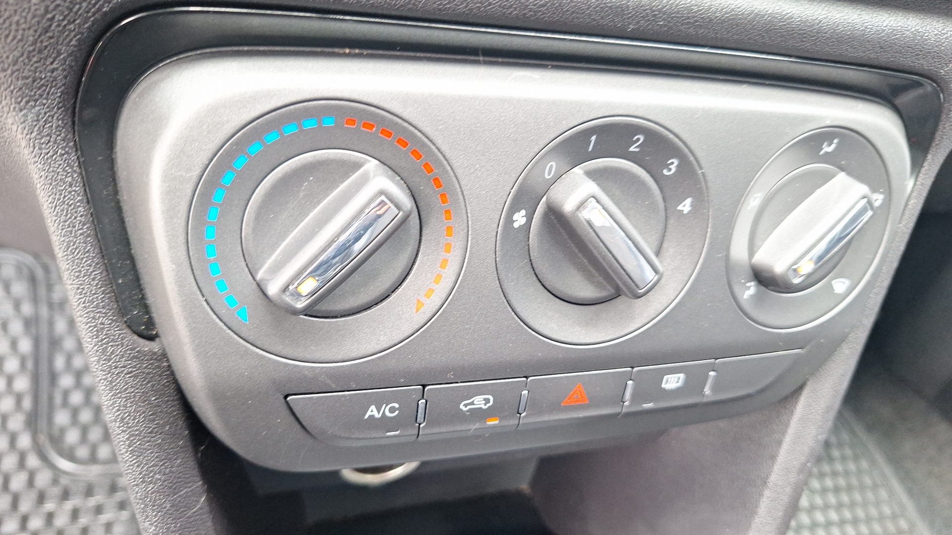 Chery Tiggo 2 — foto 15 de 15