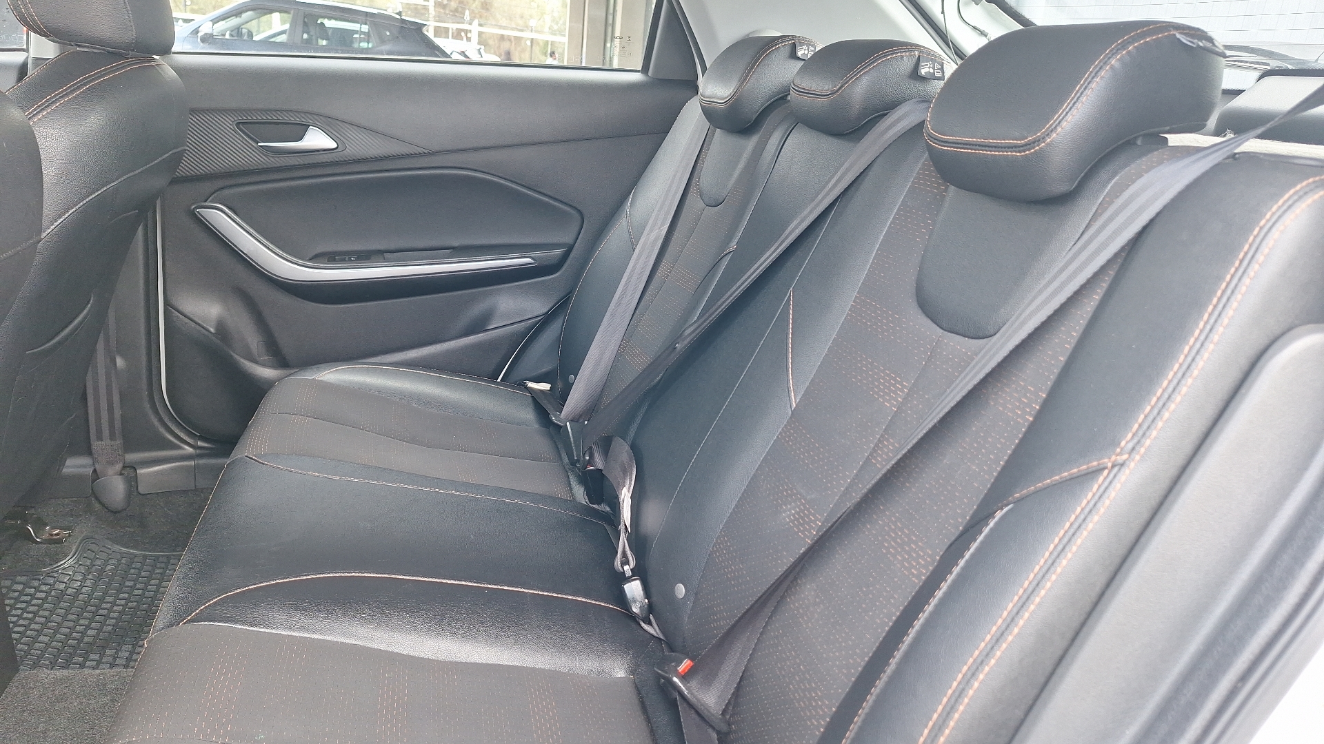Chery Tiggo 2 — foto 13 de 15