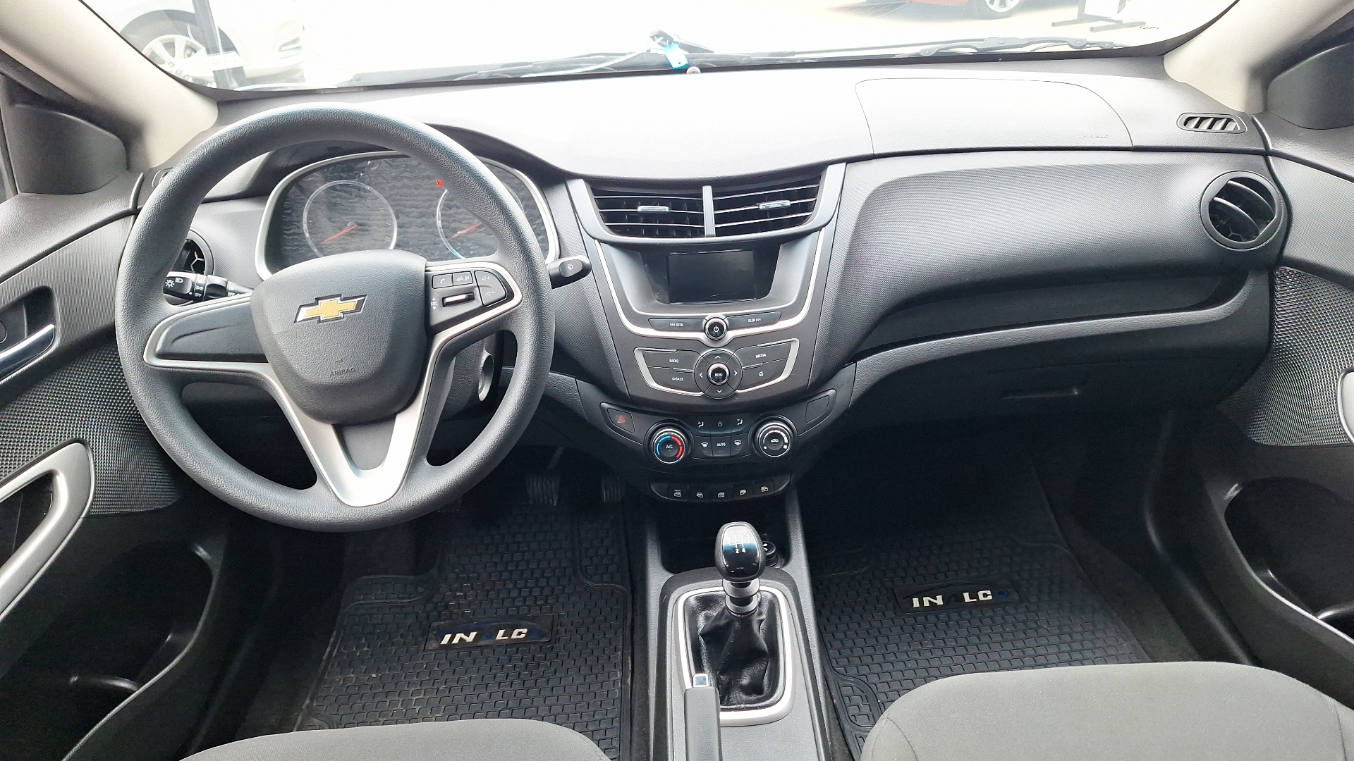 Chevrolet Sail — foto 6 de 14
