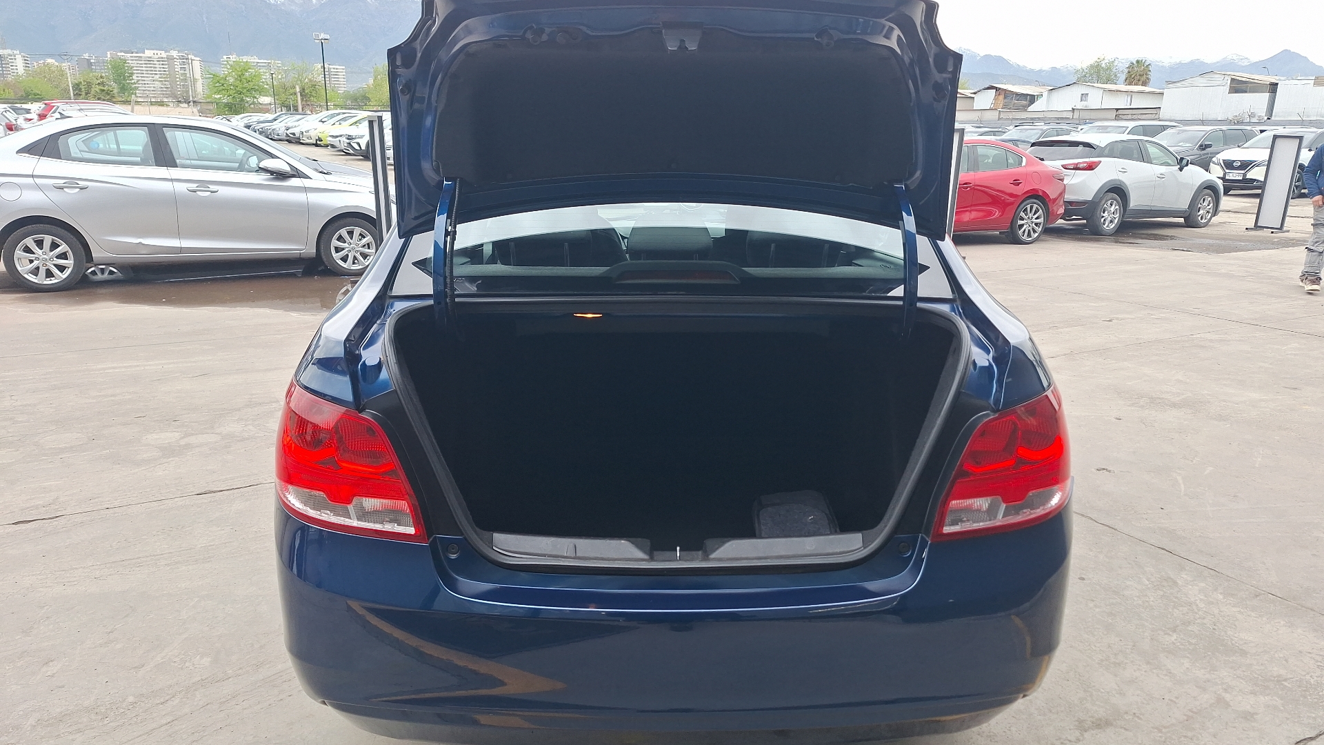 Chevrolet Sail — foto 4 de 14