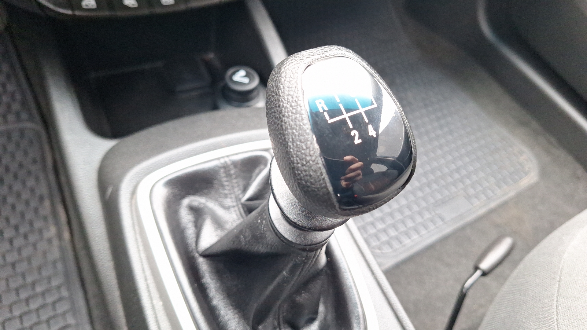 Chevrolet Sail — foto 11 de 14