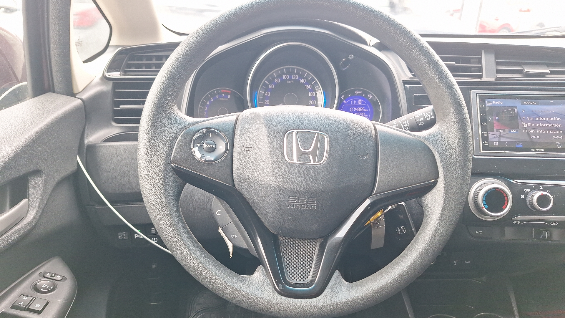 Honda WR-V — foto 5 de 12
