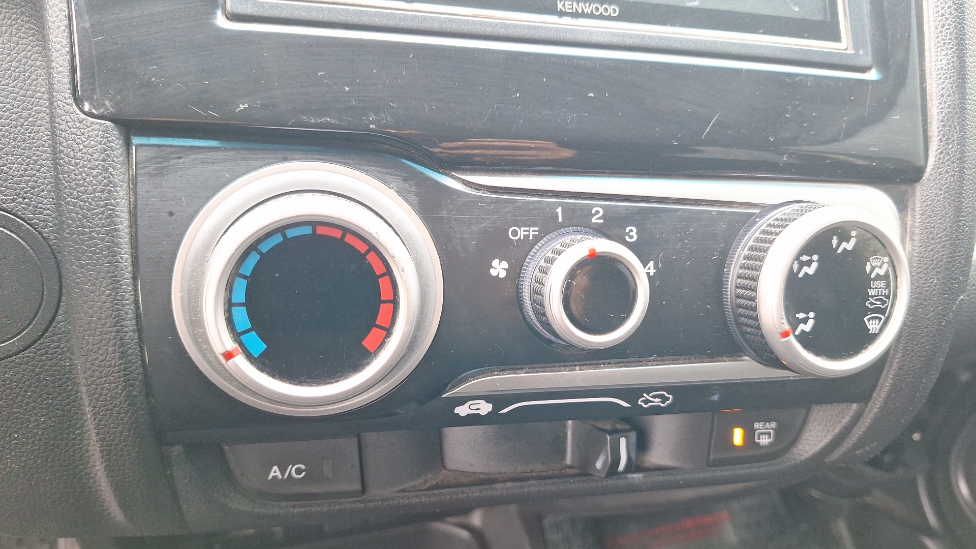 Honda WR-V — foto 12 de 12