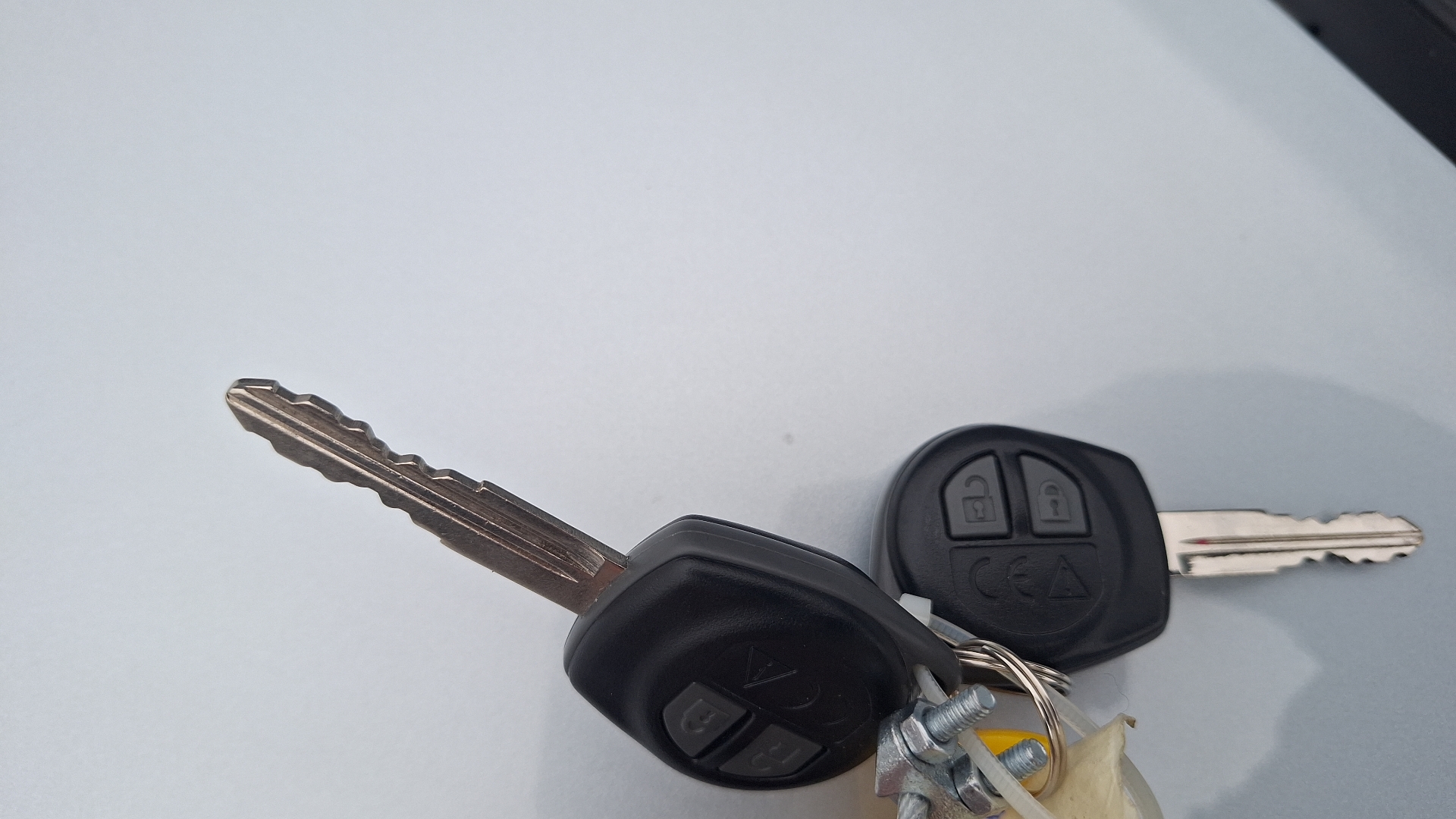 Suzuki Baleno — foto 7 de 15