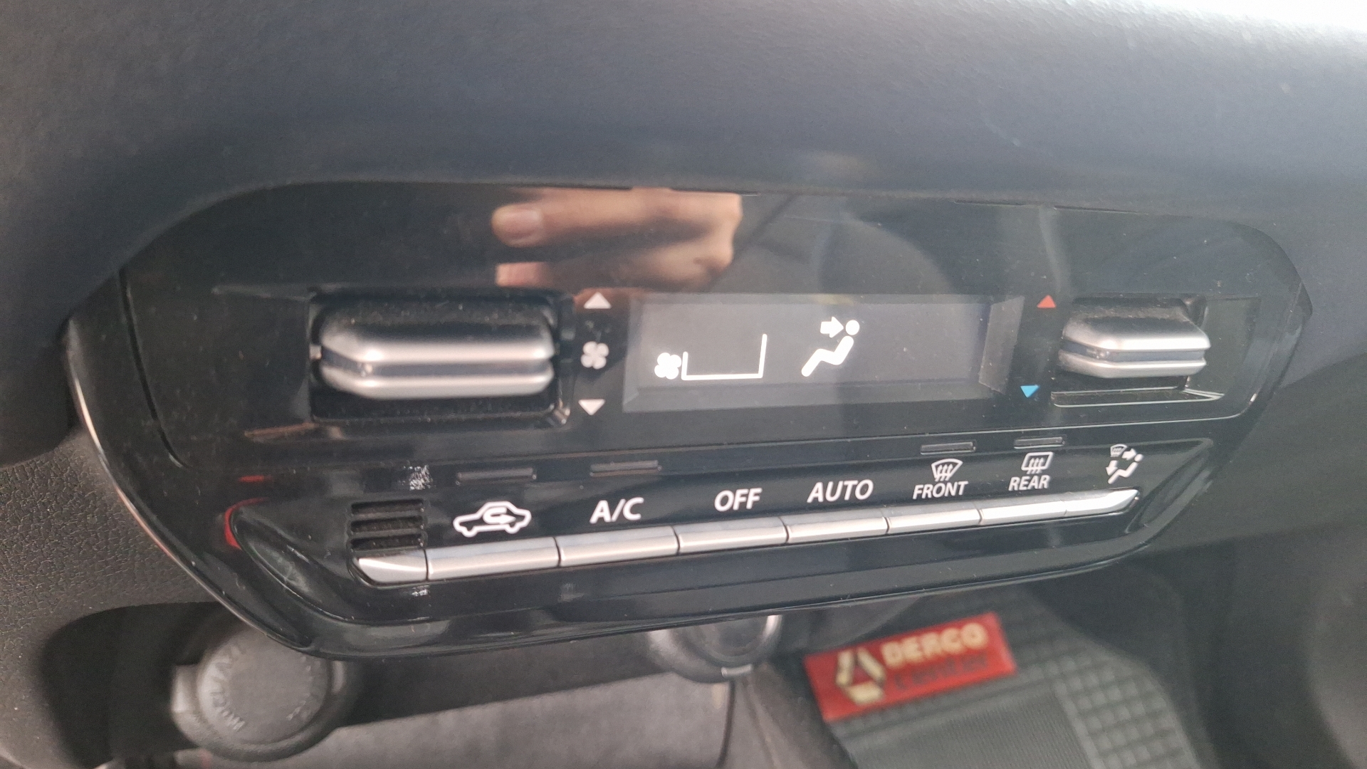 Suzuki Baleno — foto 15 de 15
