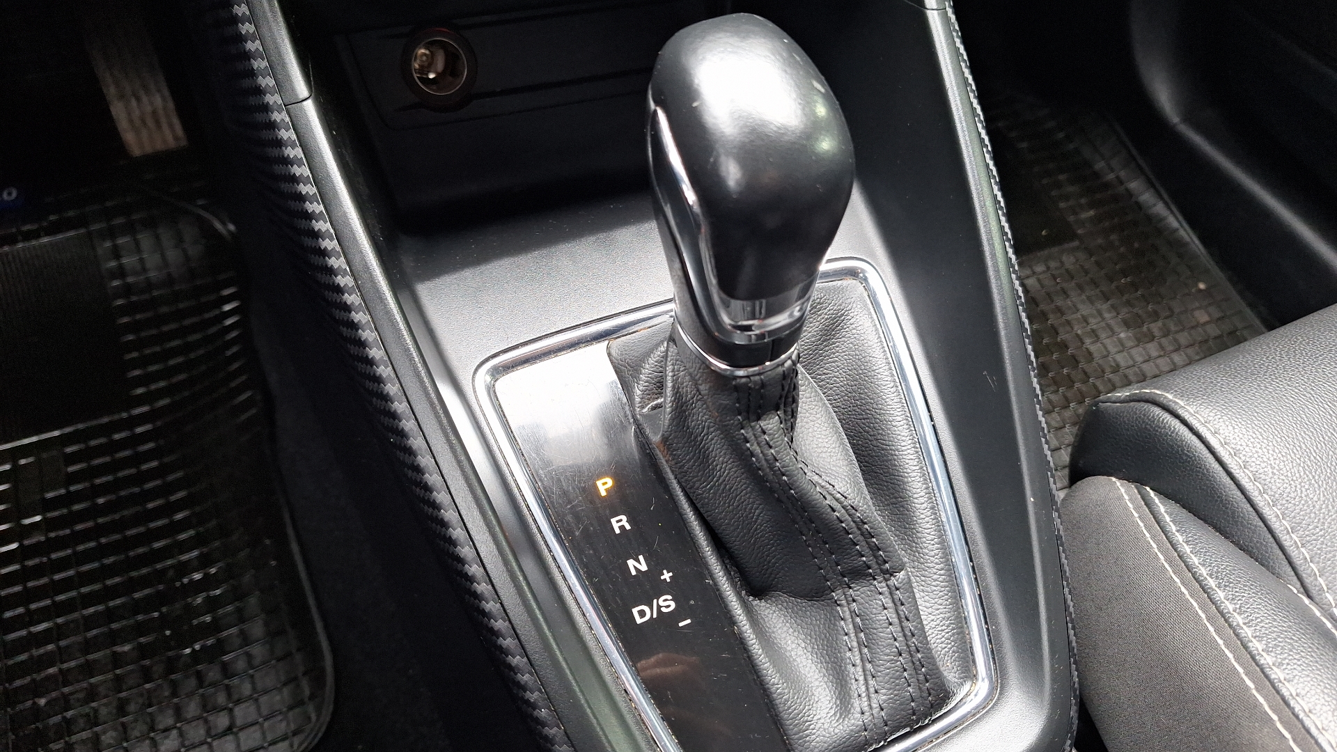 MG Zs — foto 11 de 14