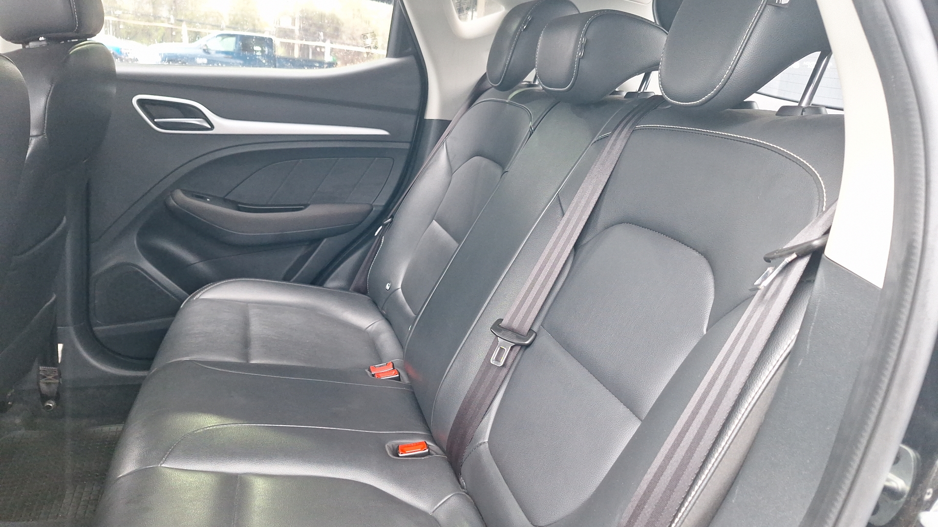 MG Zs — foto 12 de 14