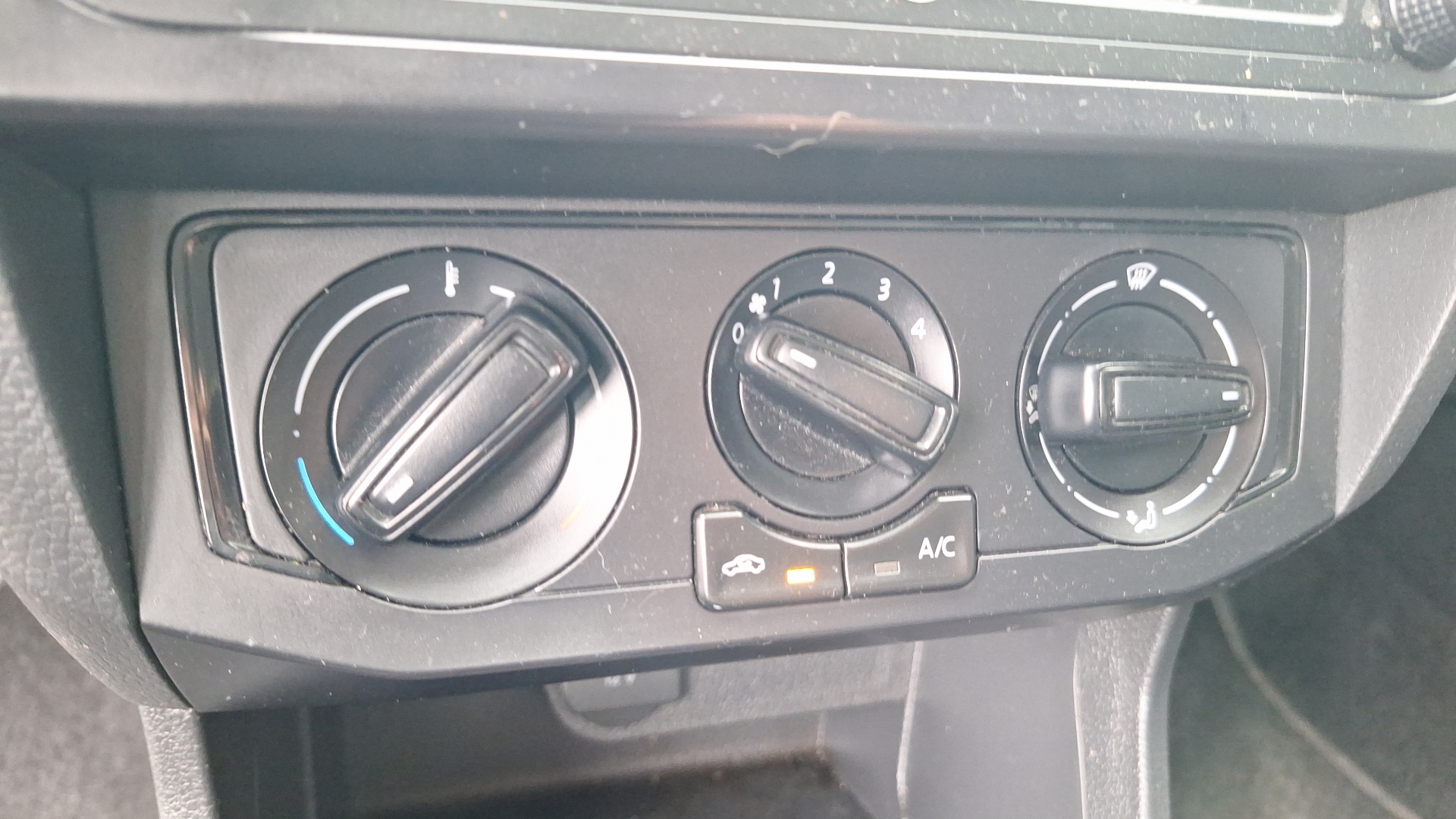 Volkswagen Saveiro — foto 14 de 14