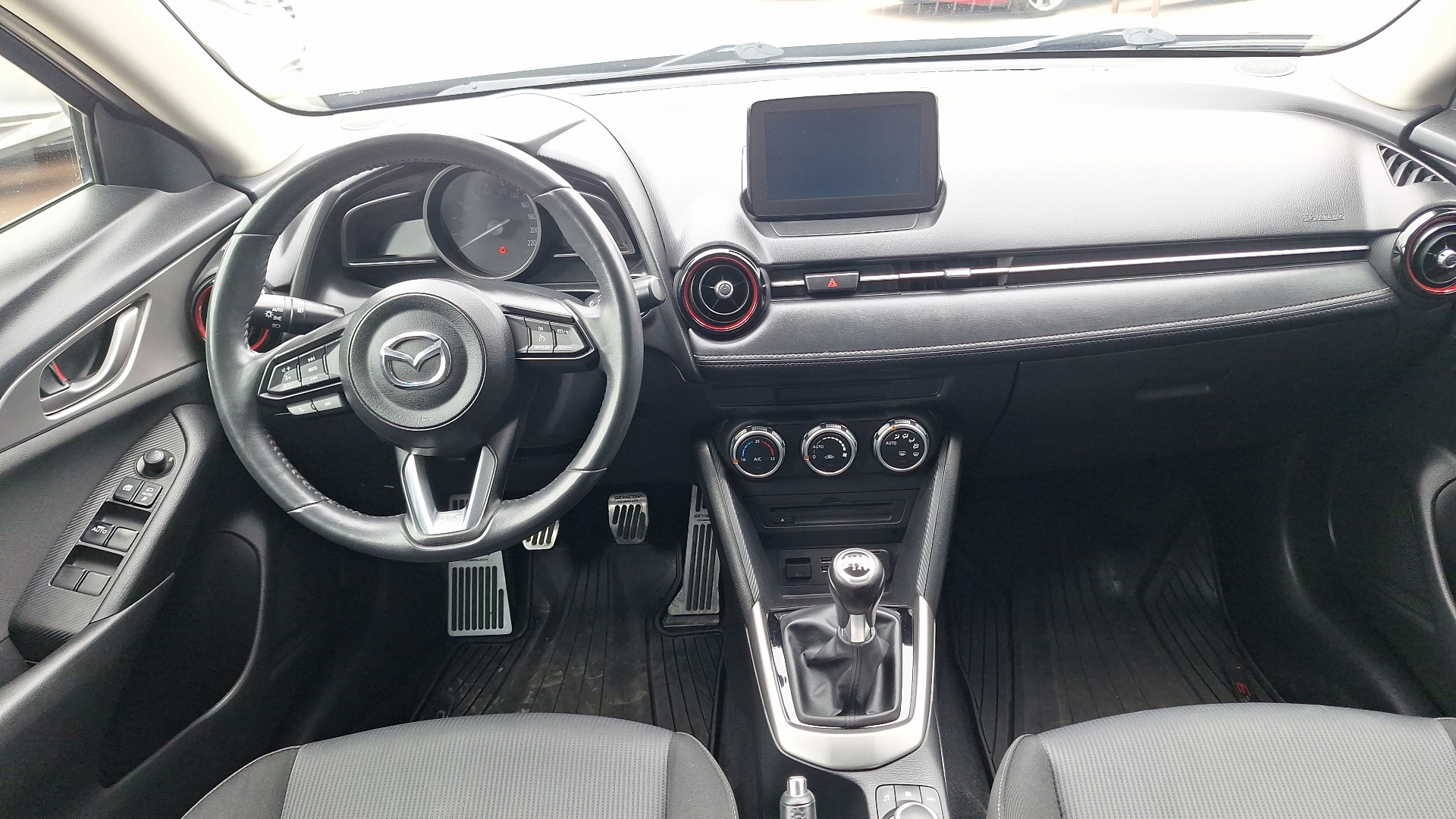 Mazda CX-3 — foto 6 de 15