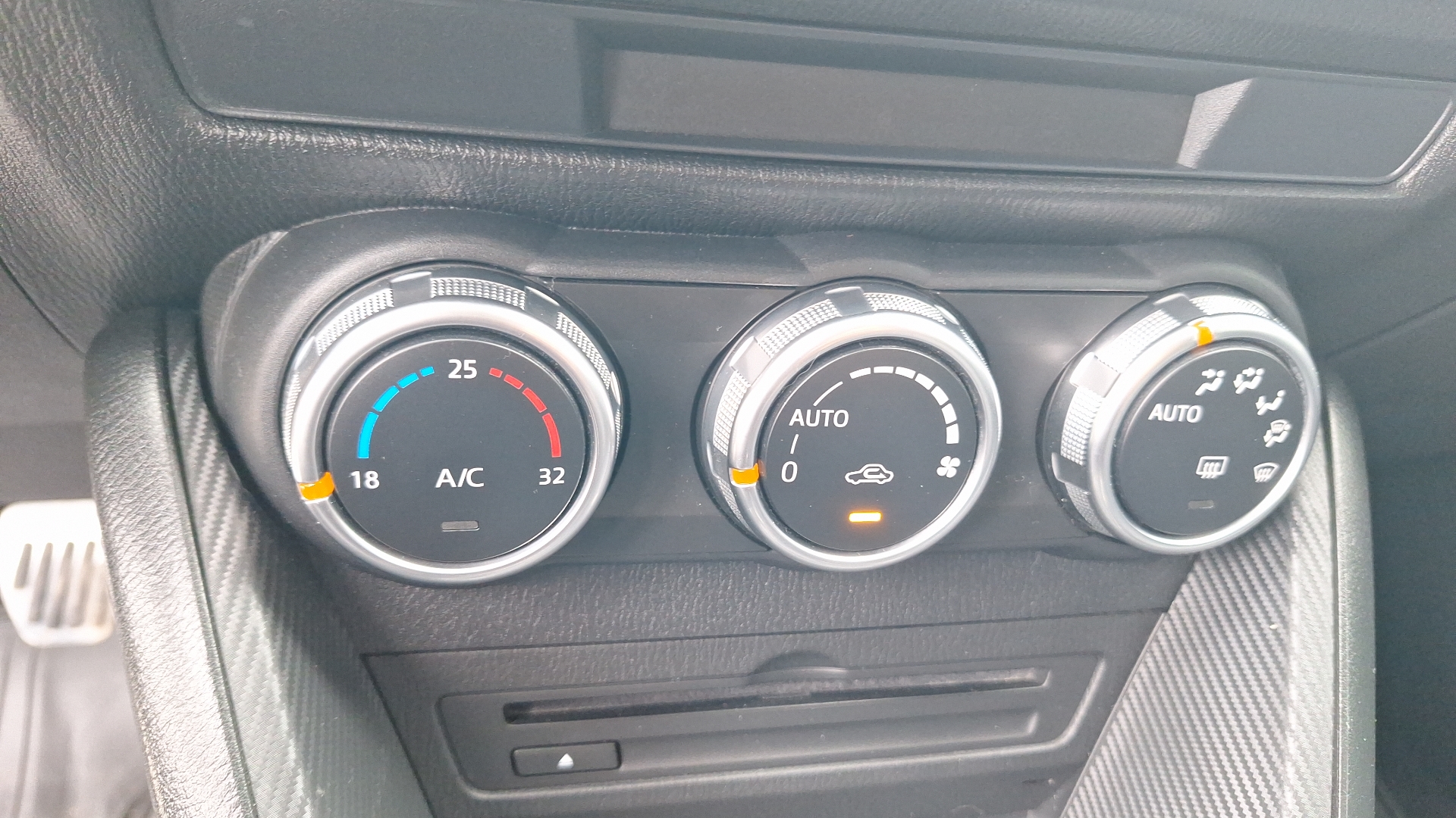 Mazda CX-3 — foto 15 de 15