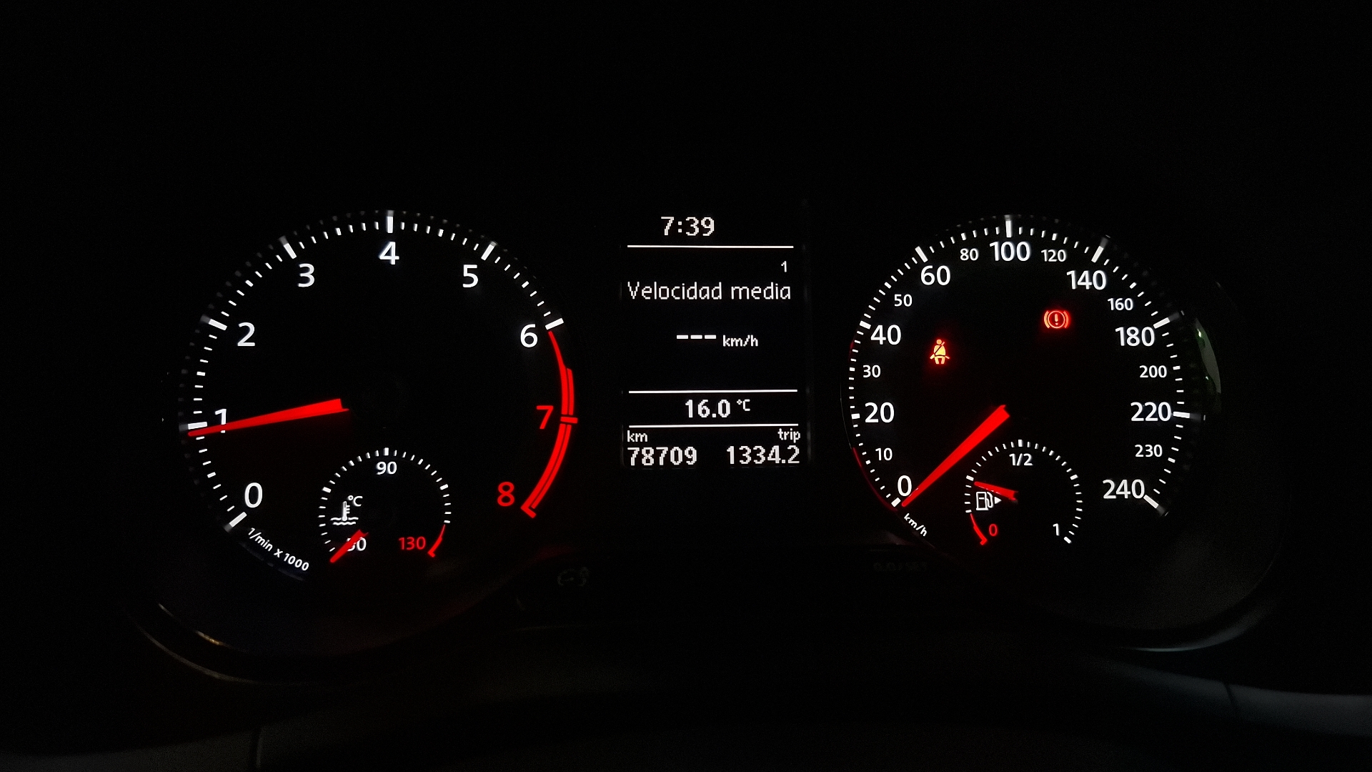 Volkswagen Gol — foto 9 de 15