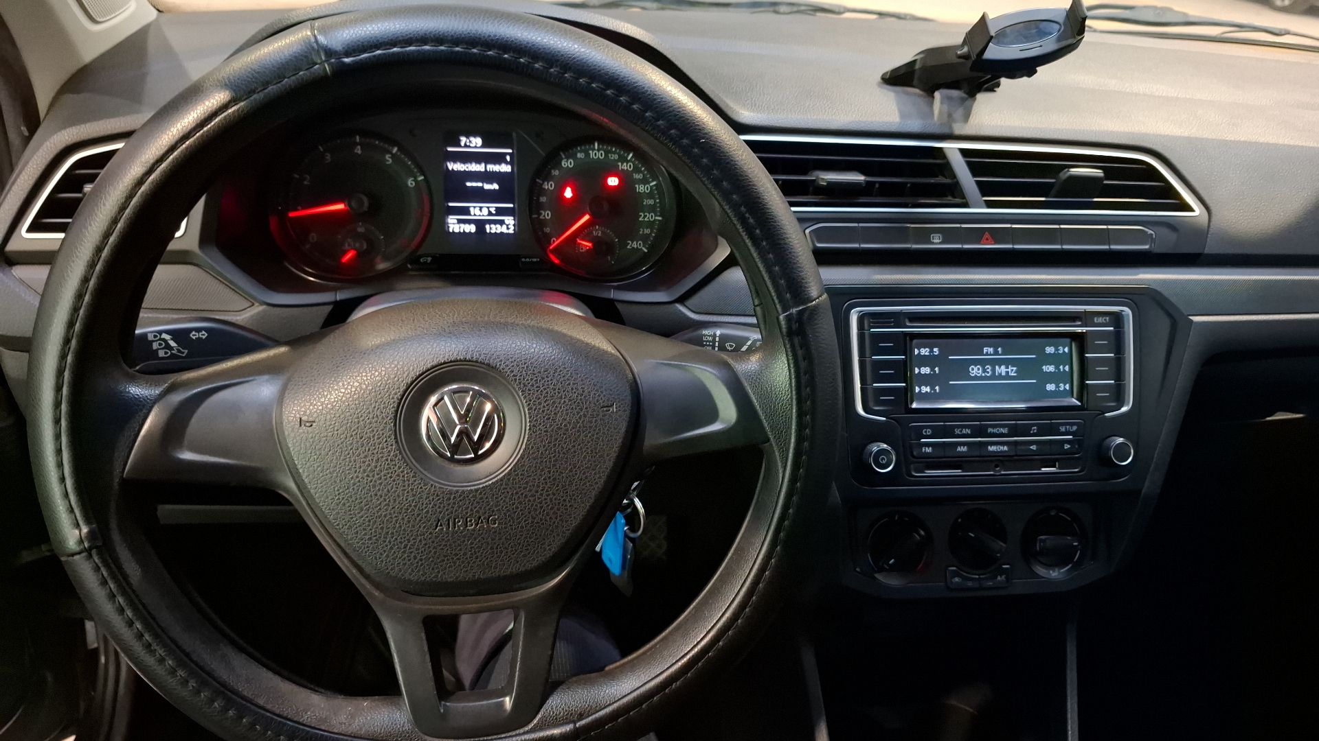Volkswagen Gol — foto 8 de 15