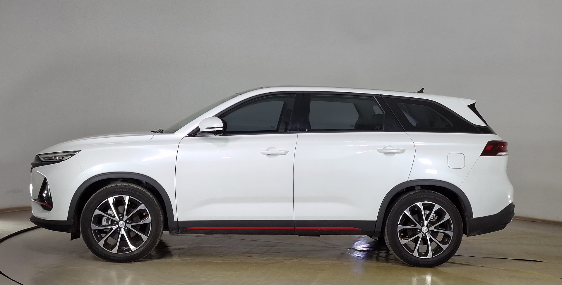 Changan X7 Plus — foto 7 de 18