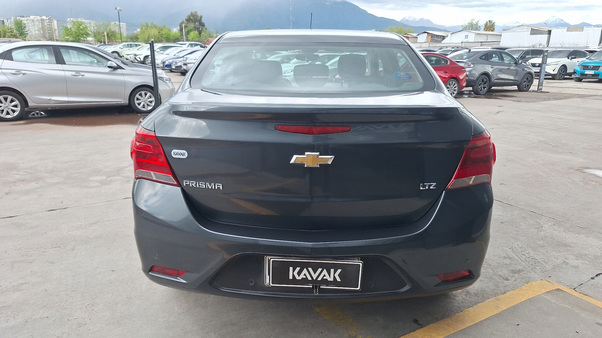 Chevrolet Prisma — foto 3 de 15