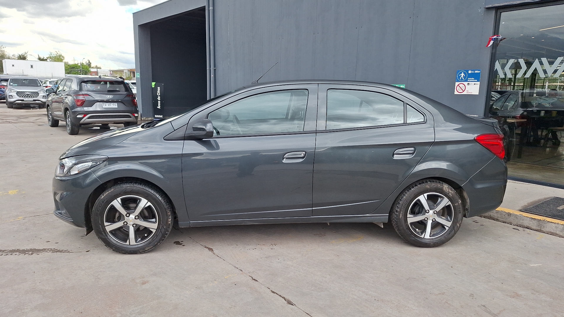 Chevrolet Prisma — foto 2 de 15