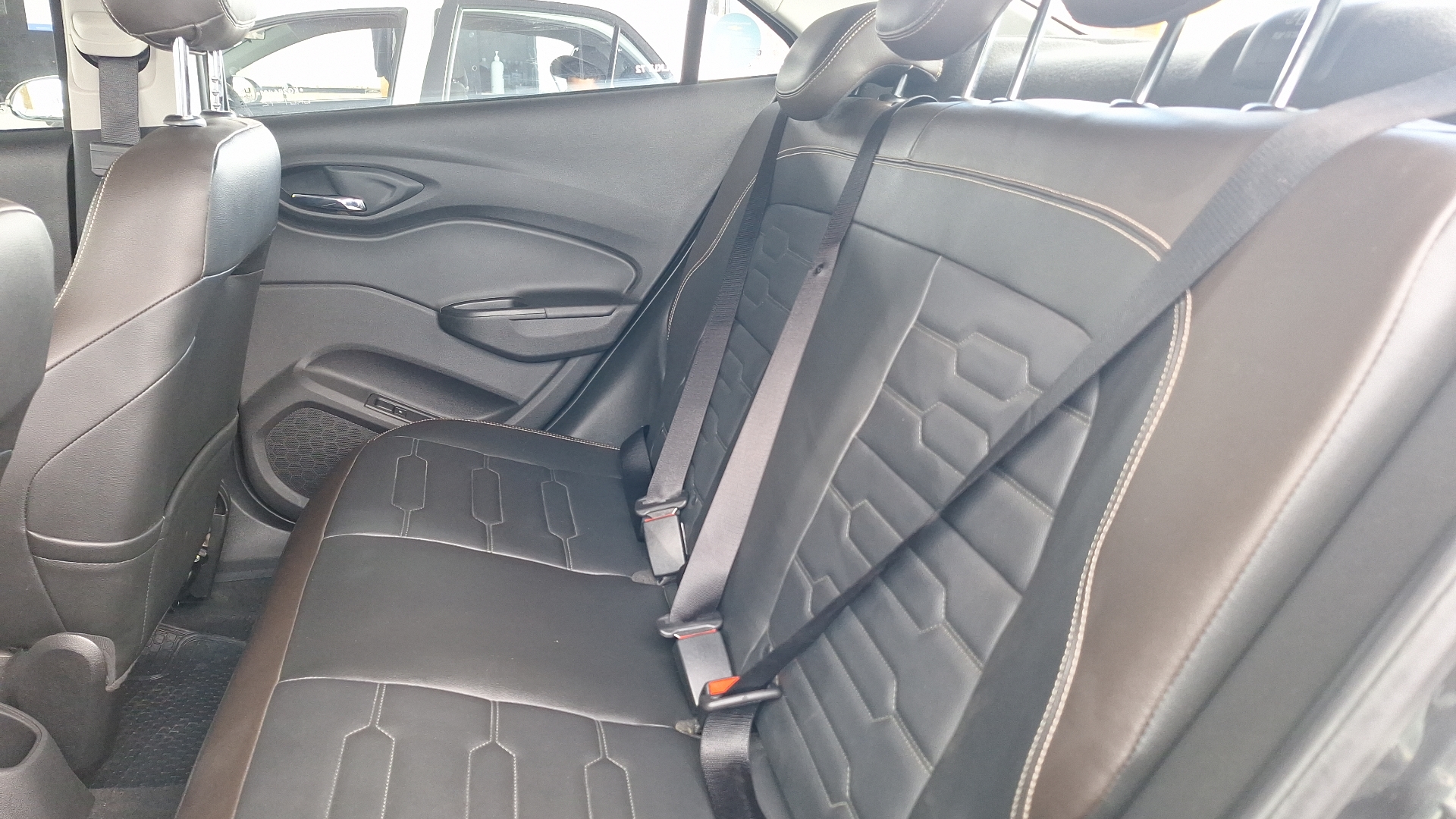 Chevrolet Prisma — foto 13 de 15