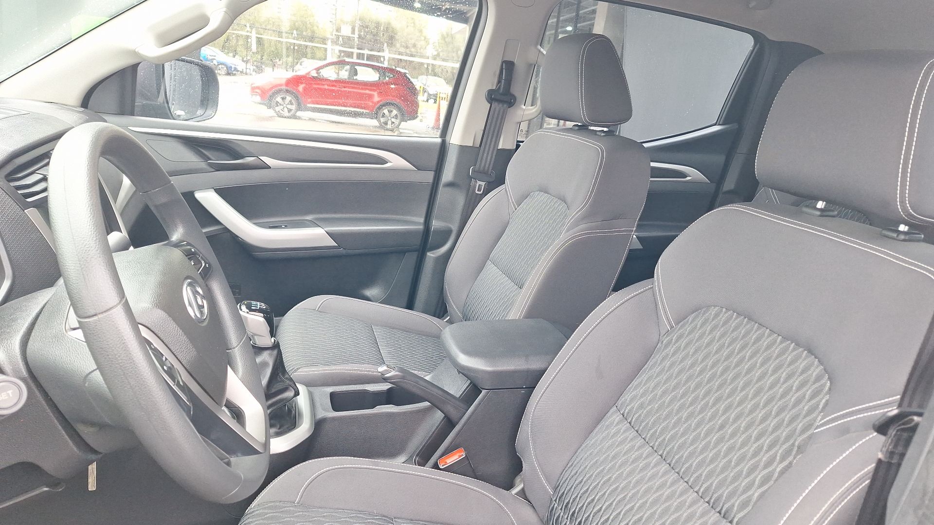 Maxus T60 — foto 14 de 15