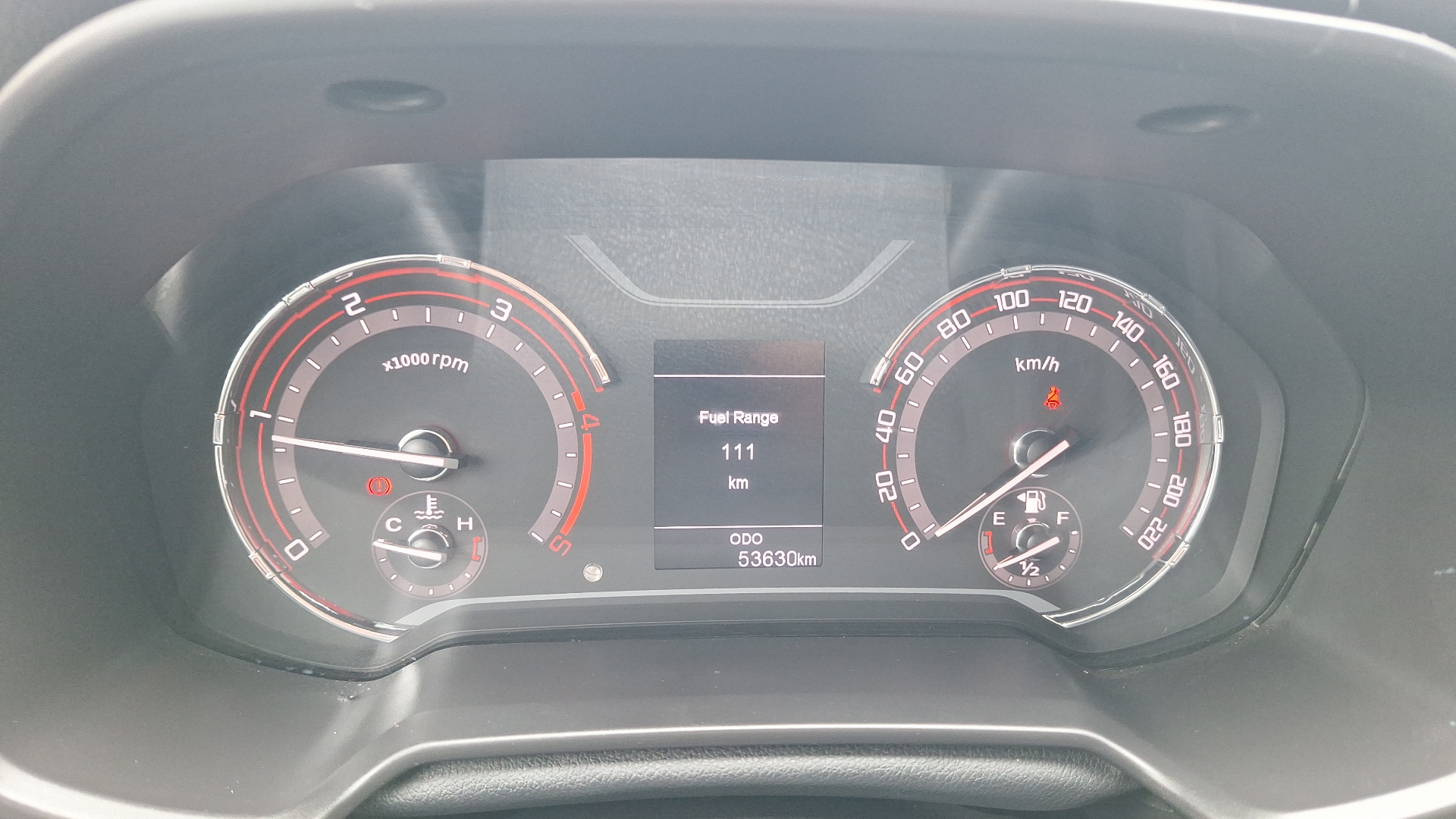 Maxus T60 — foto 9 de 15