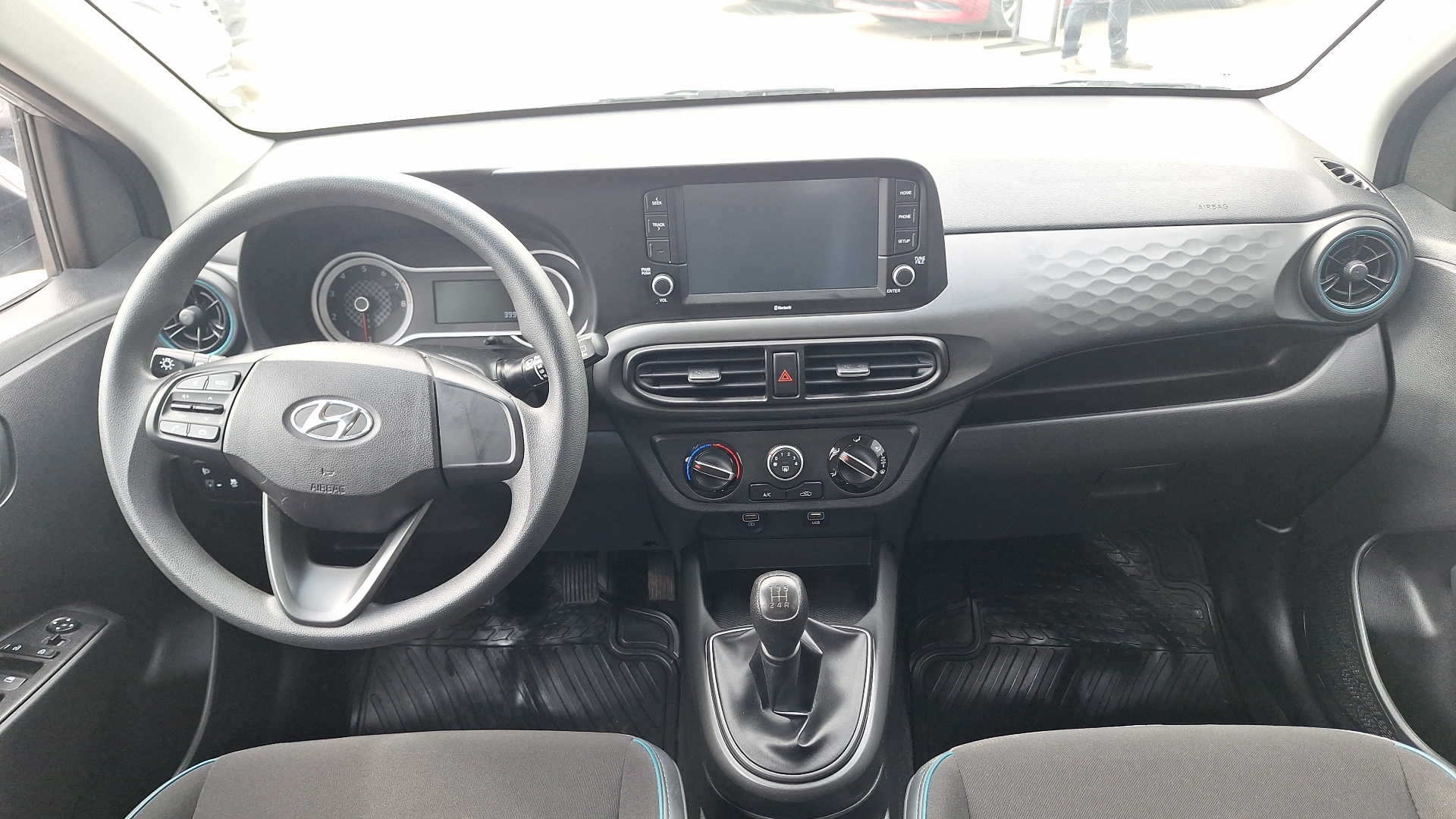 Hyundai Grand I10 — foto 6 de 15