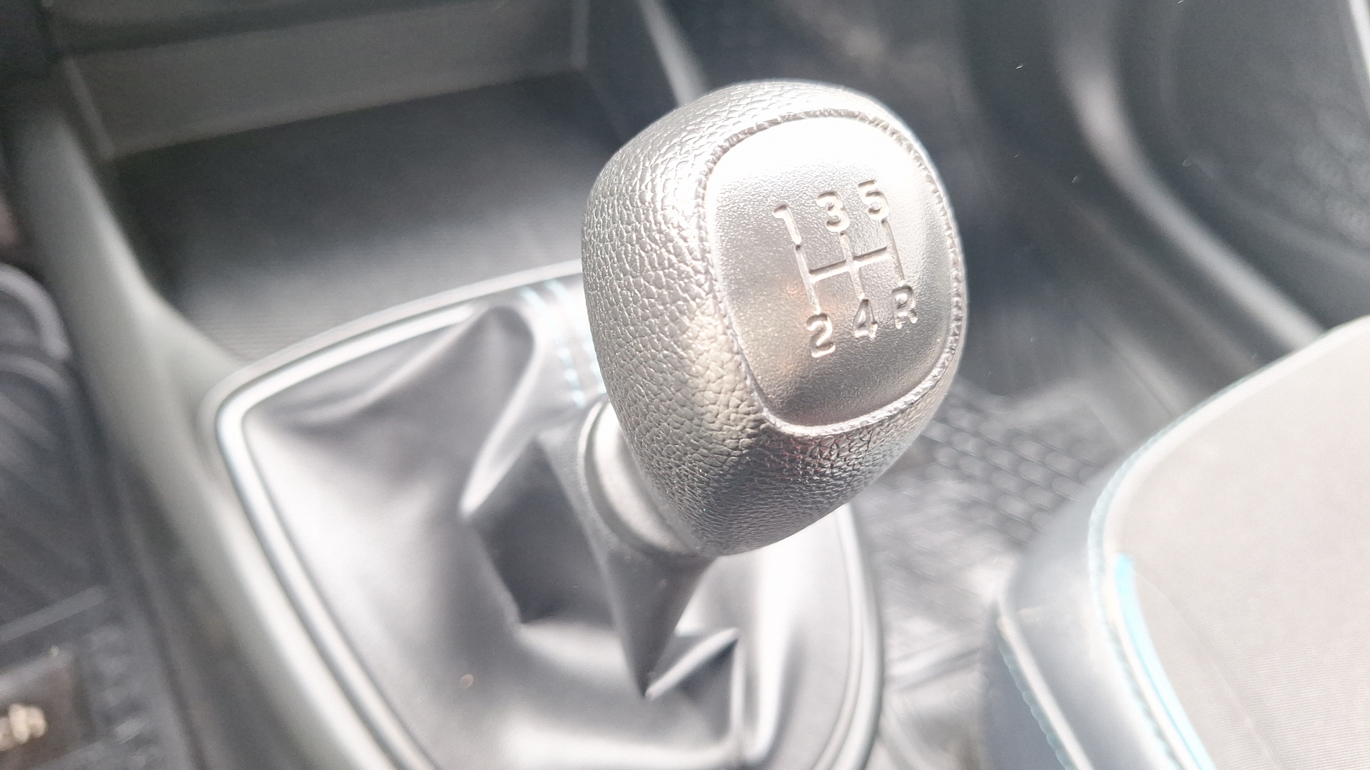 Hyundai Grand I10 — foto 11 de 15