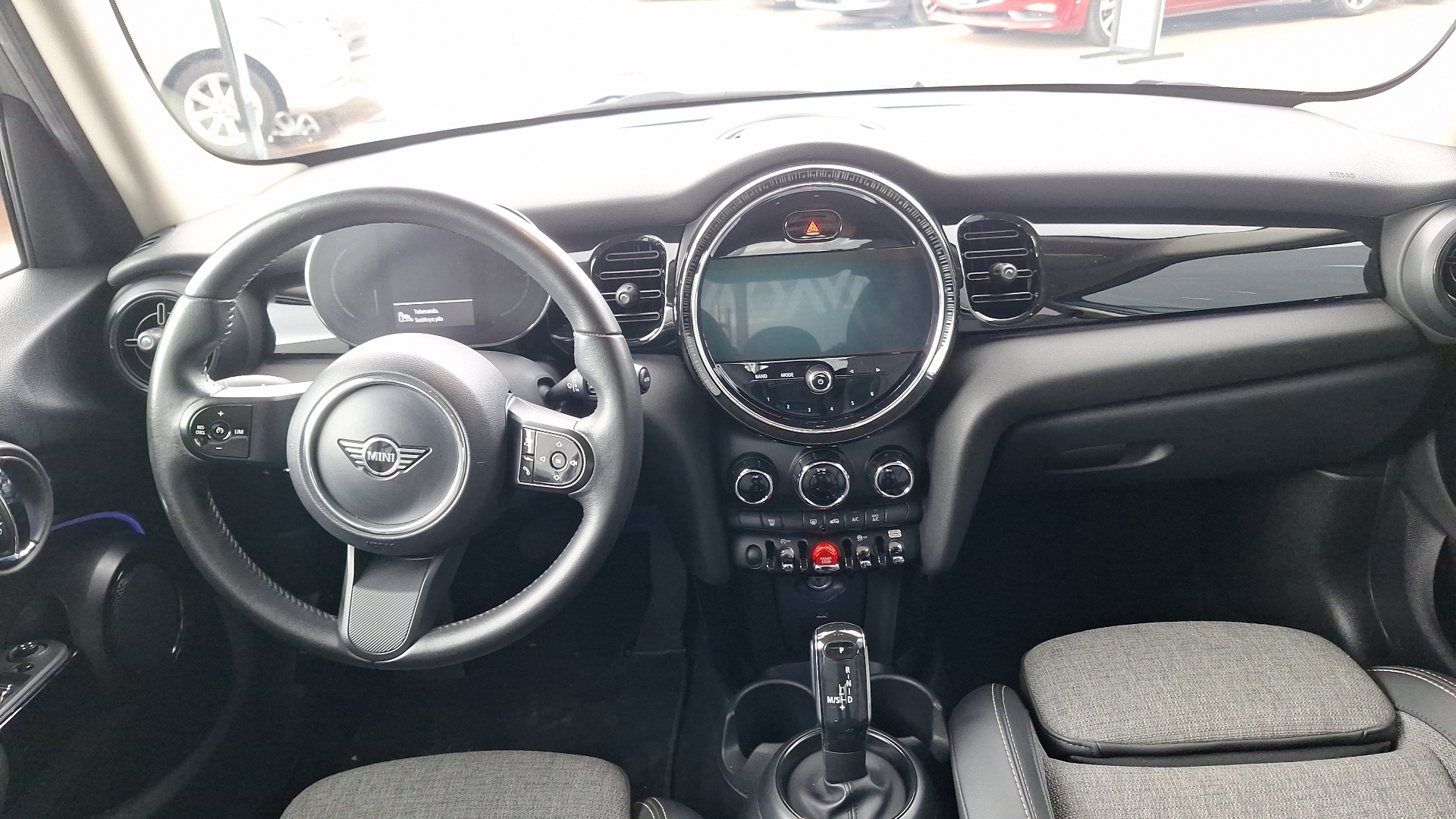MINI Cooper — foto 6 de 15