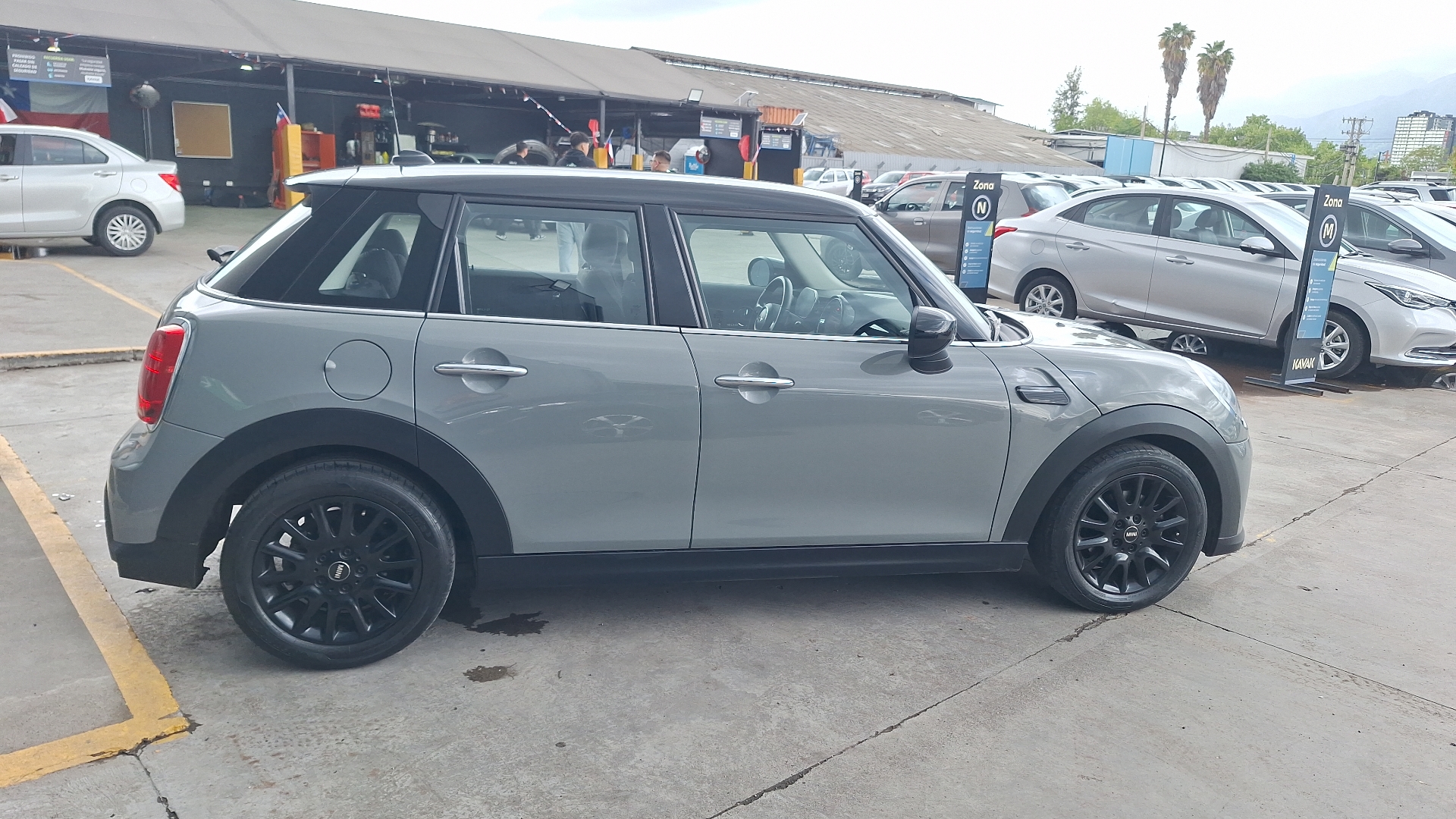 MINI Cooper — foto 5 de 15