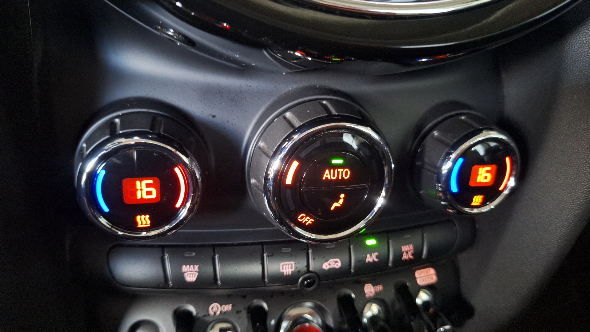 MINI Cooper — foto 15 de 15
