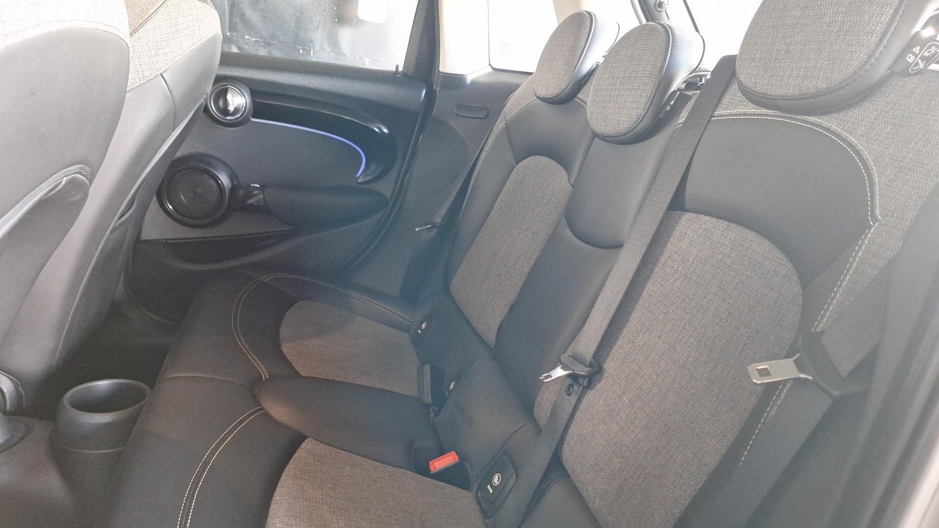 MINI Cooper — foto 13 de 15
