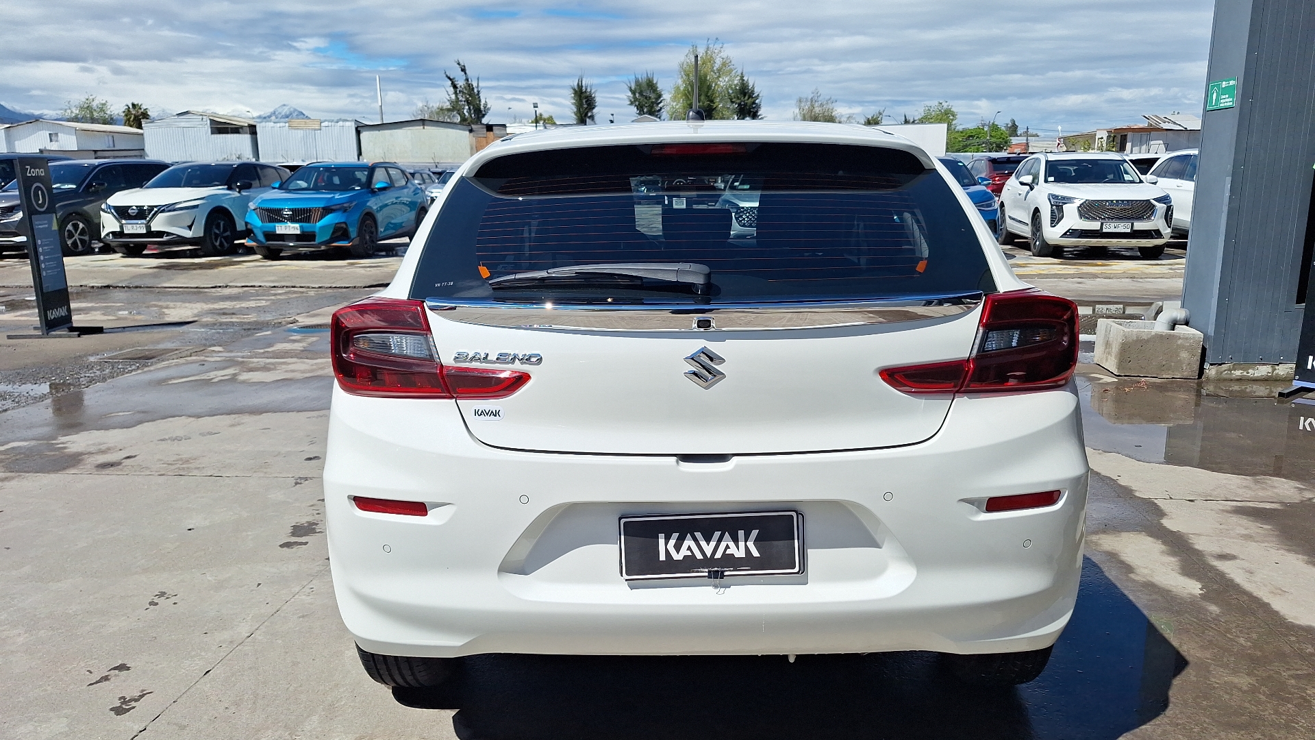 Suzuki Baleno — foto 3 de 15