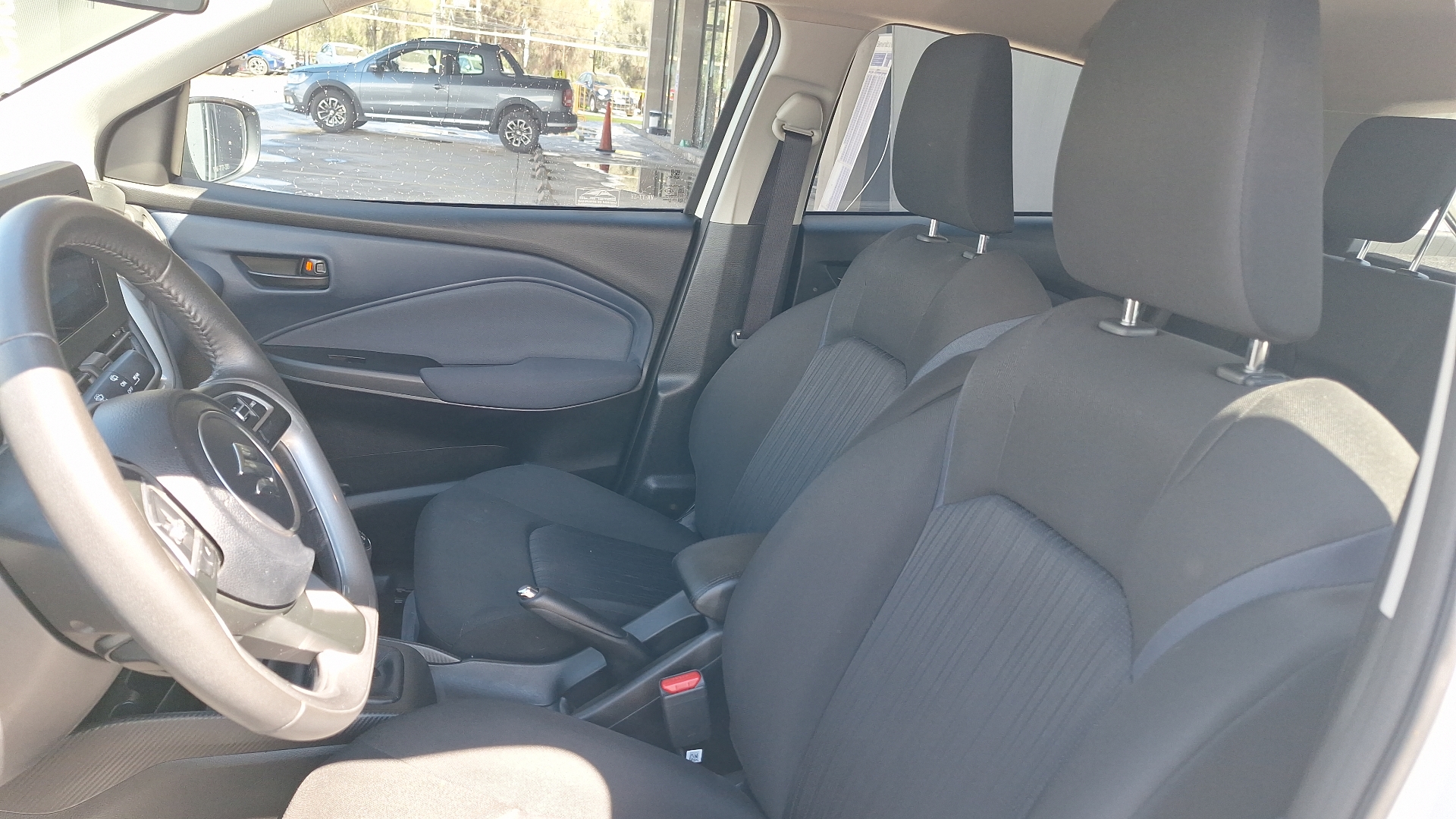 Suzuki Baleno — foto 14 de 15